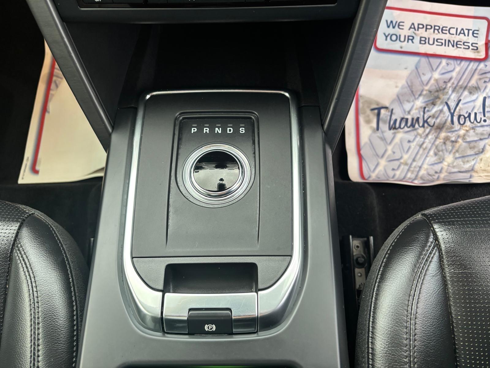 Land Rover Discovery Sport view 37