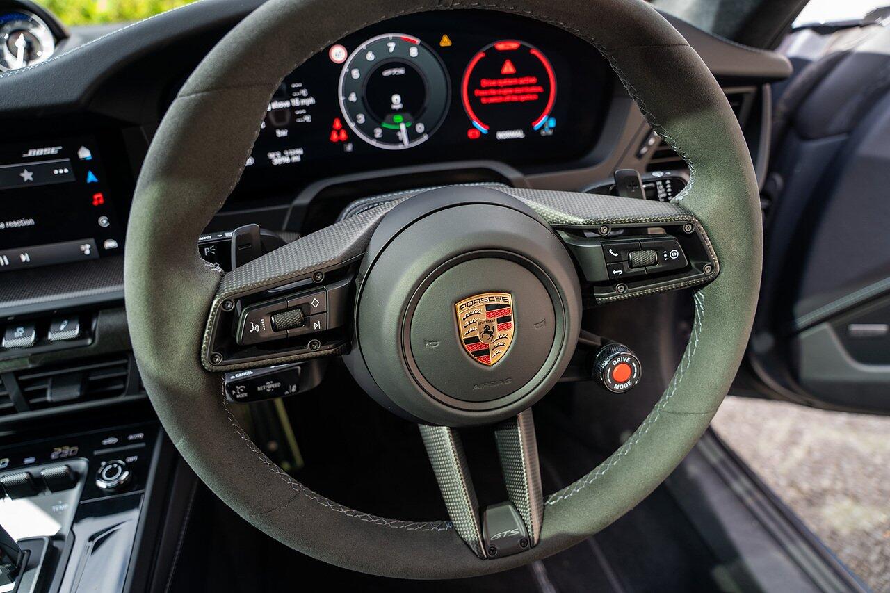 Porsche 911 view 57