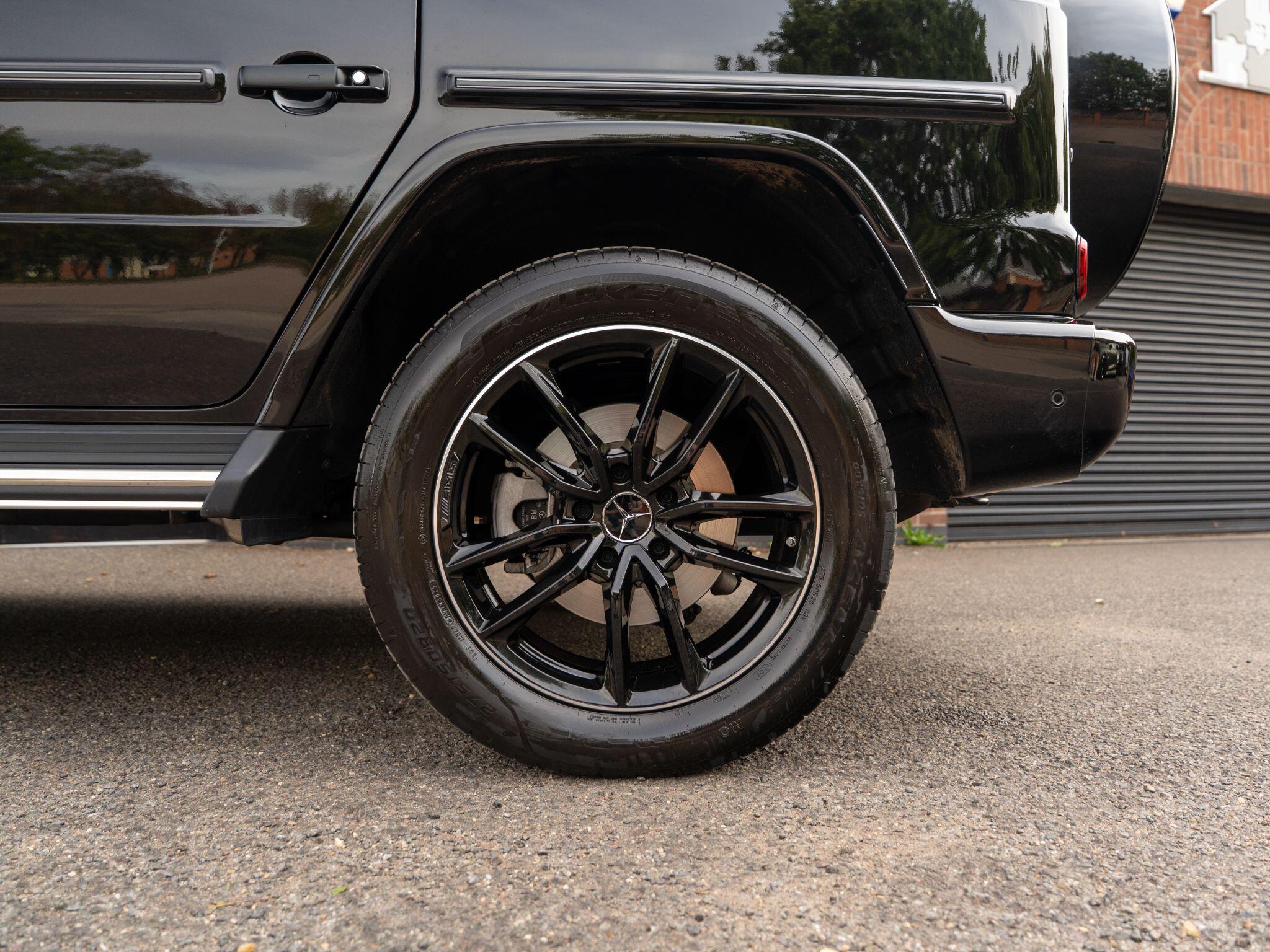 Mercedes-Benz G Class view 32