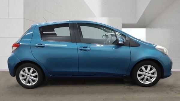Toyota Yaris view 5