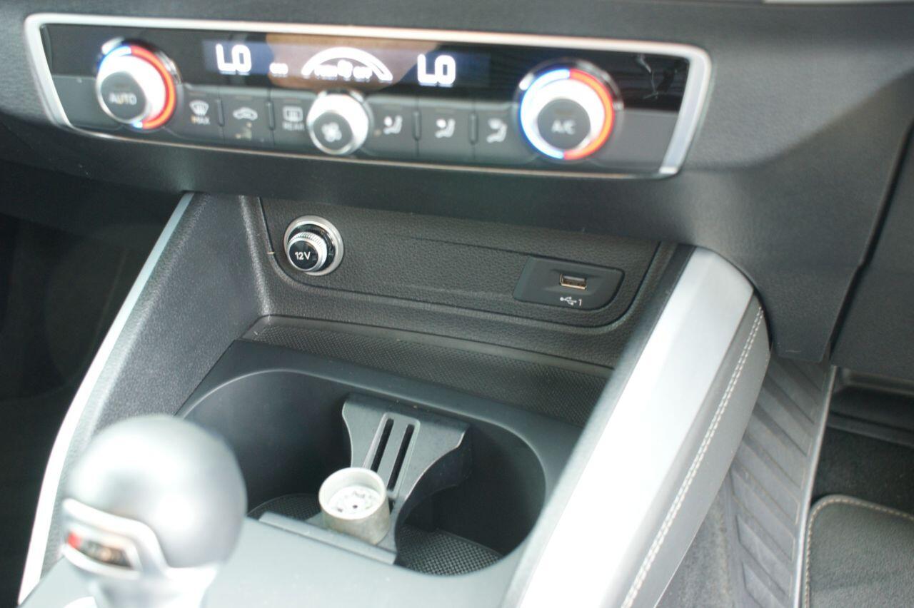 Audi SQ2 view 50
