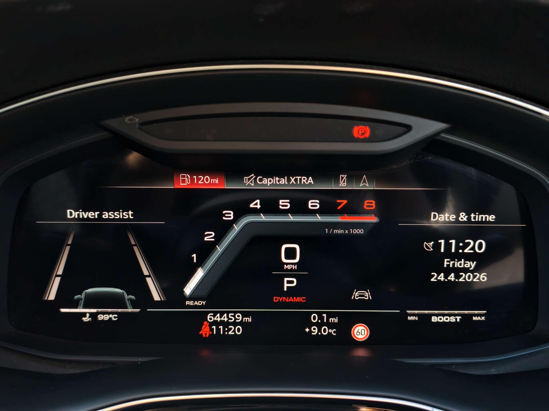 Audi SQ7 view 37