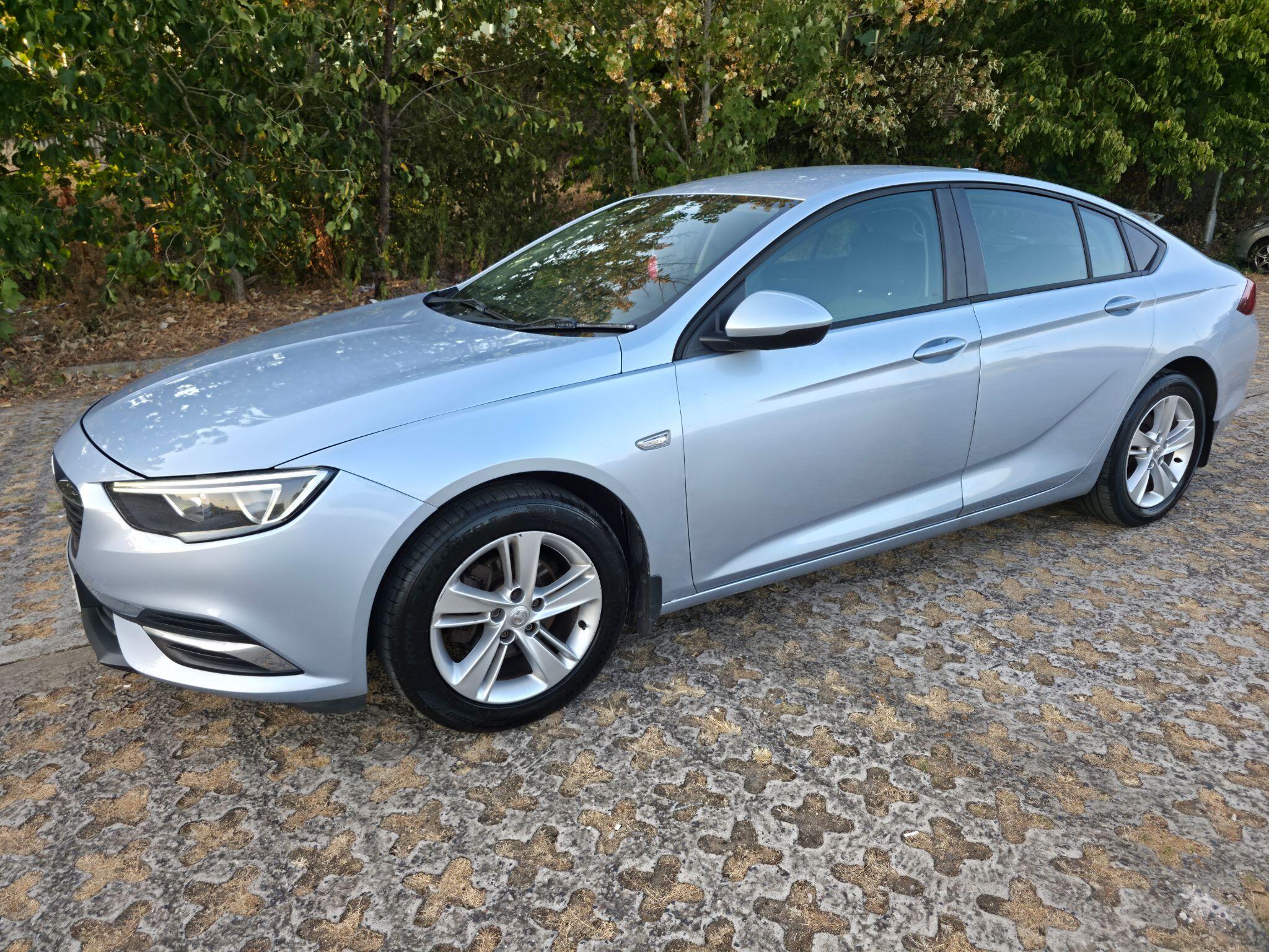 Vauxhall Insignia view 13