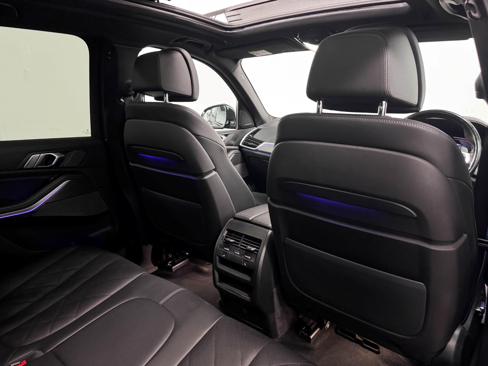 BMW X5 view 26