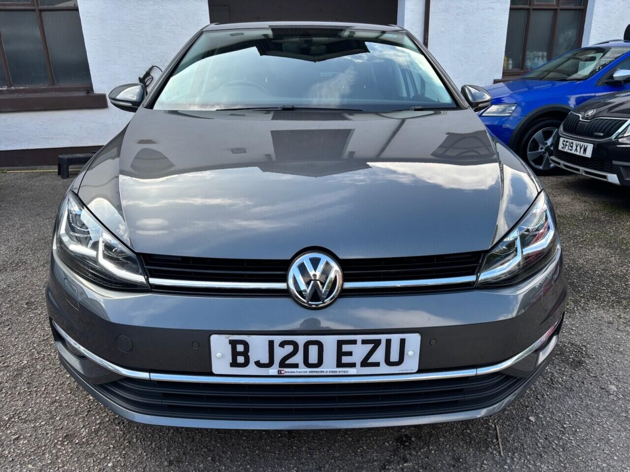 Volkswagen Golf view 4