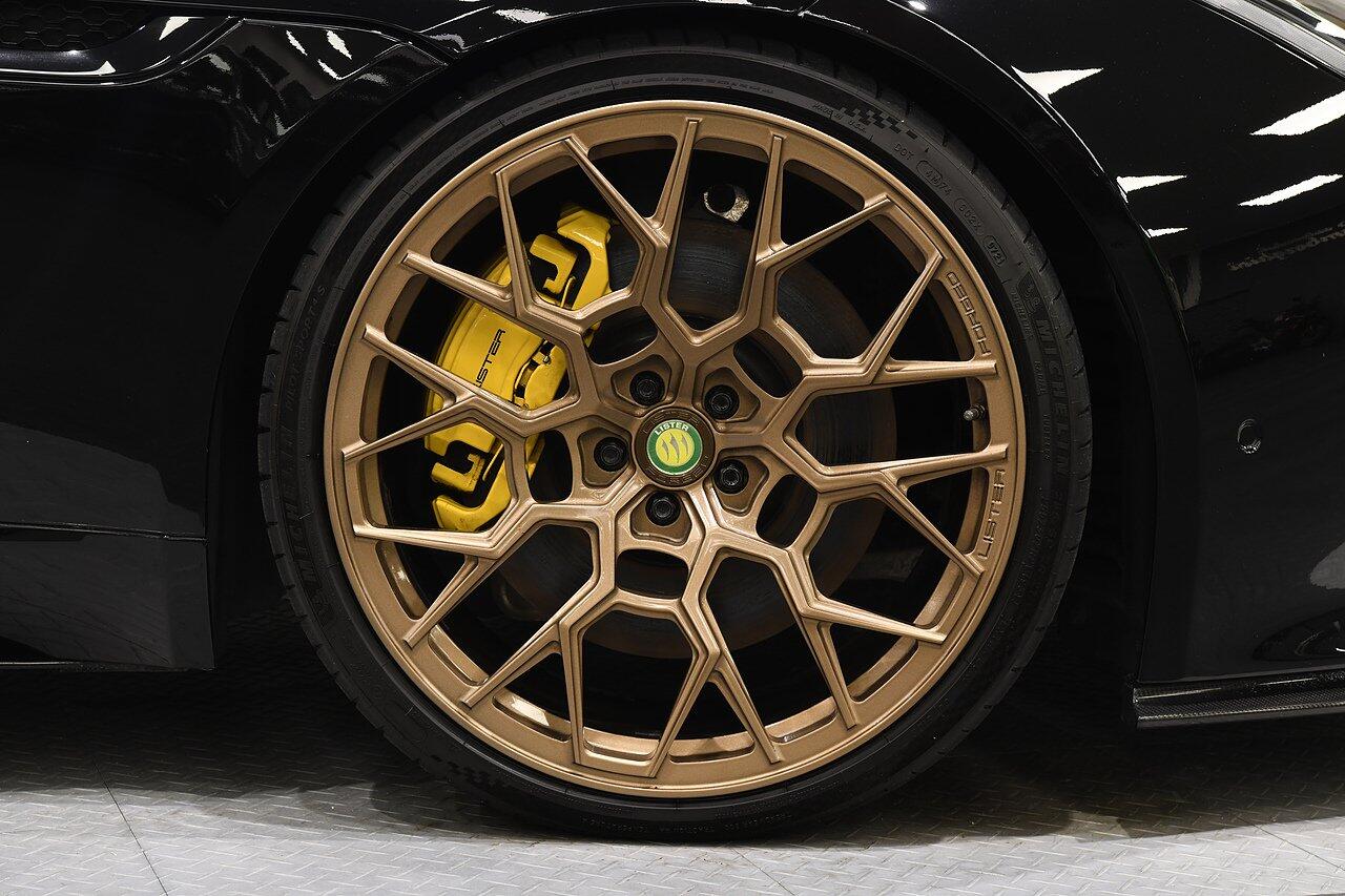 Jaguar F-Type view 49