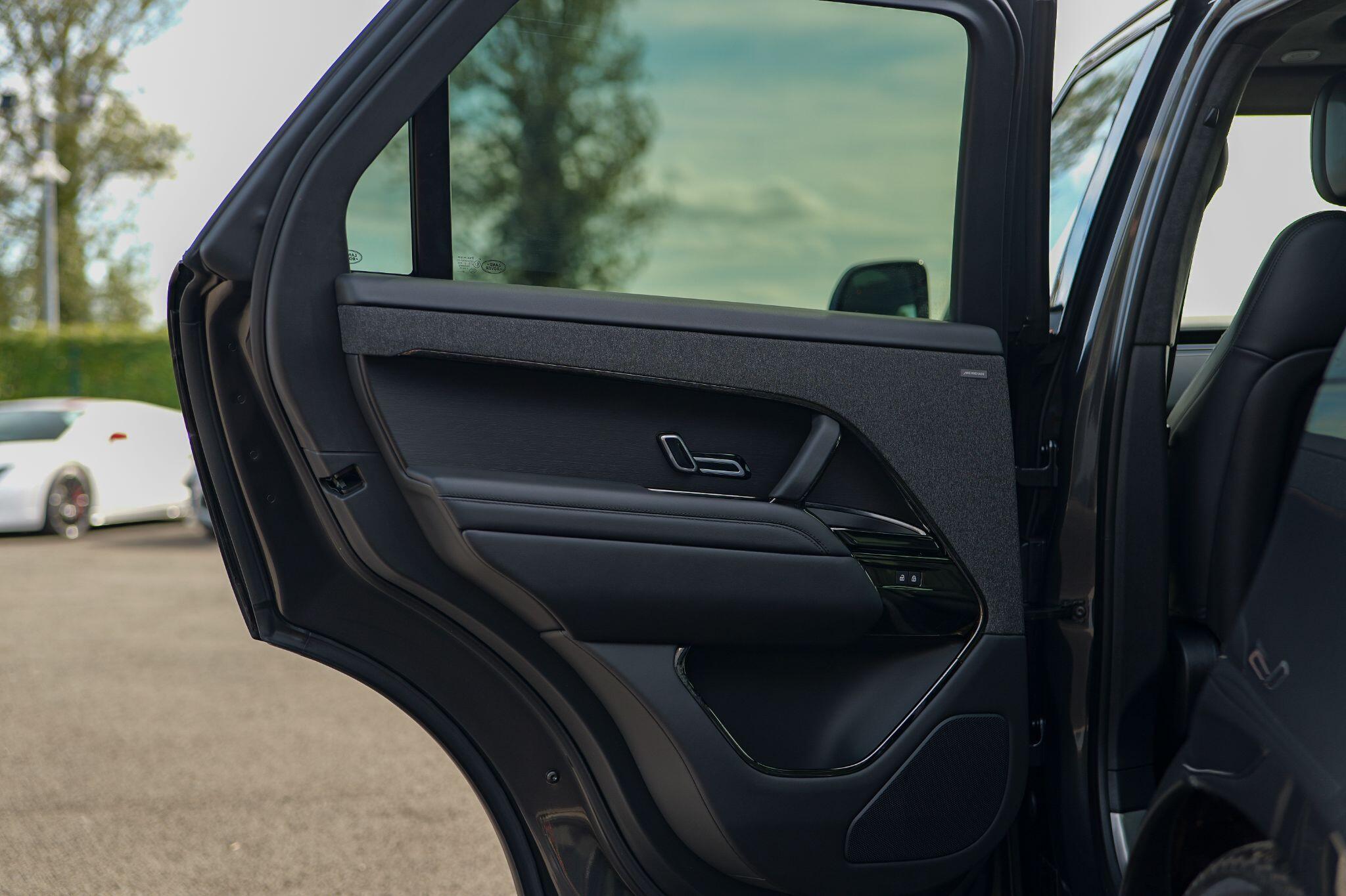 Land Rover Range Rover Sport view 33