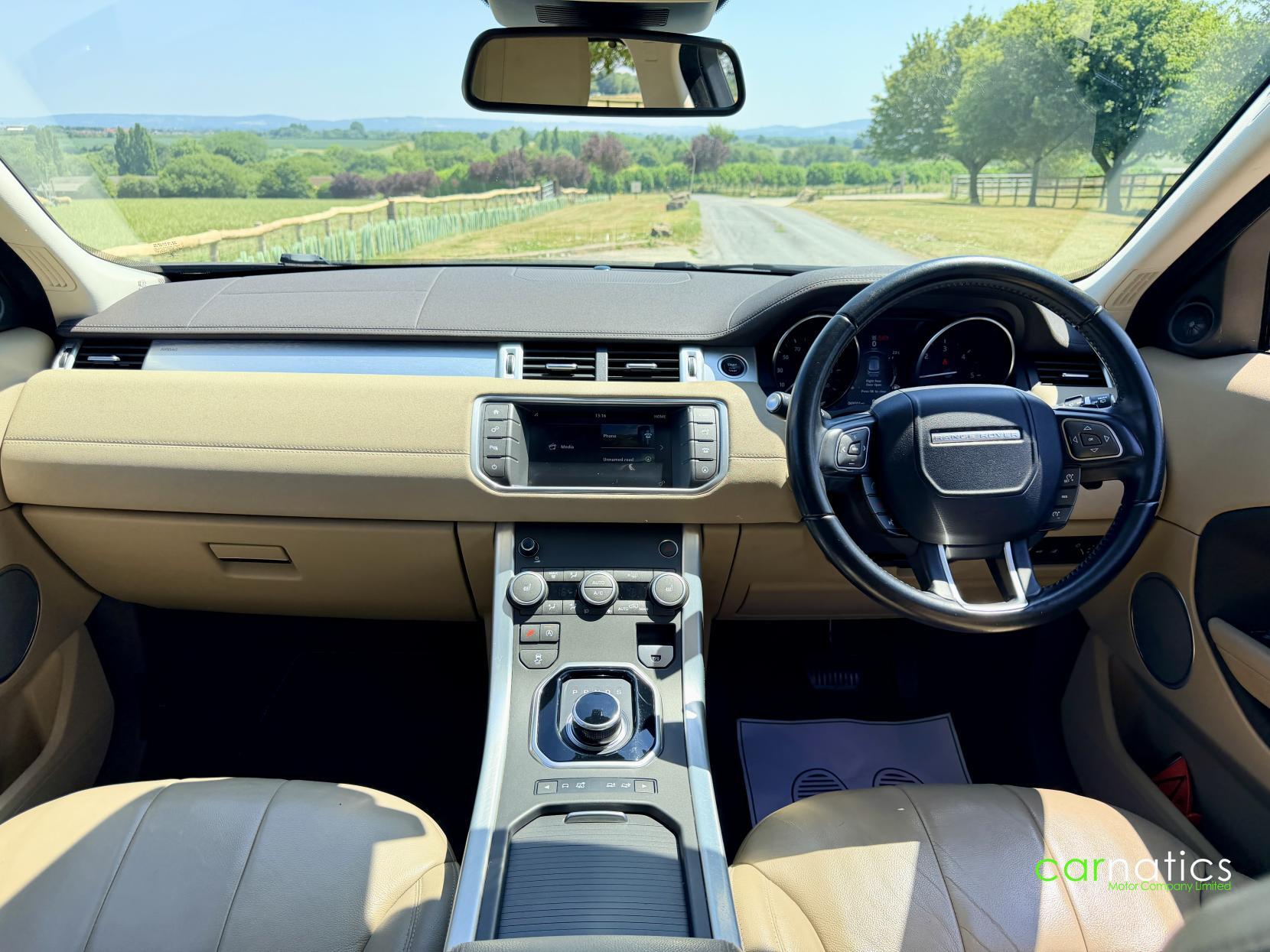 Land Rover Range Rover Evoque view 17