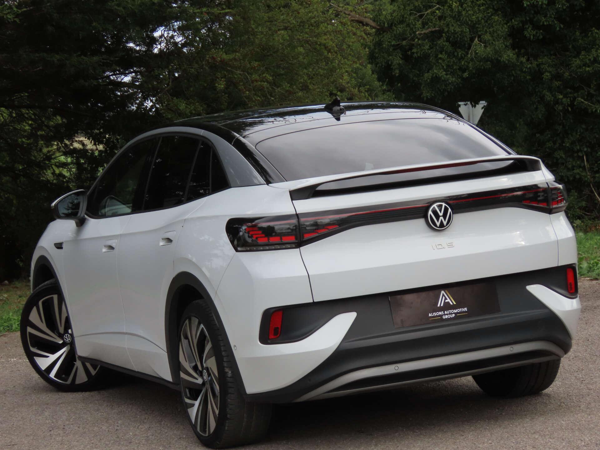 Volkswagen Id.5 view 6