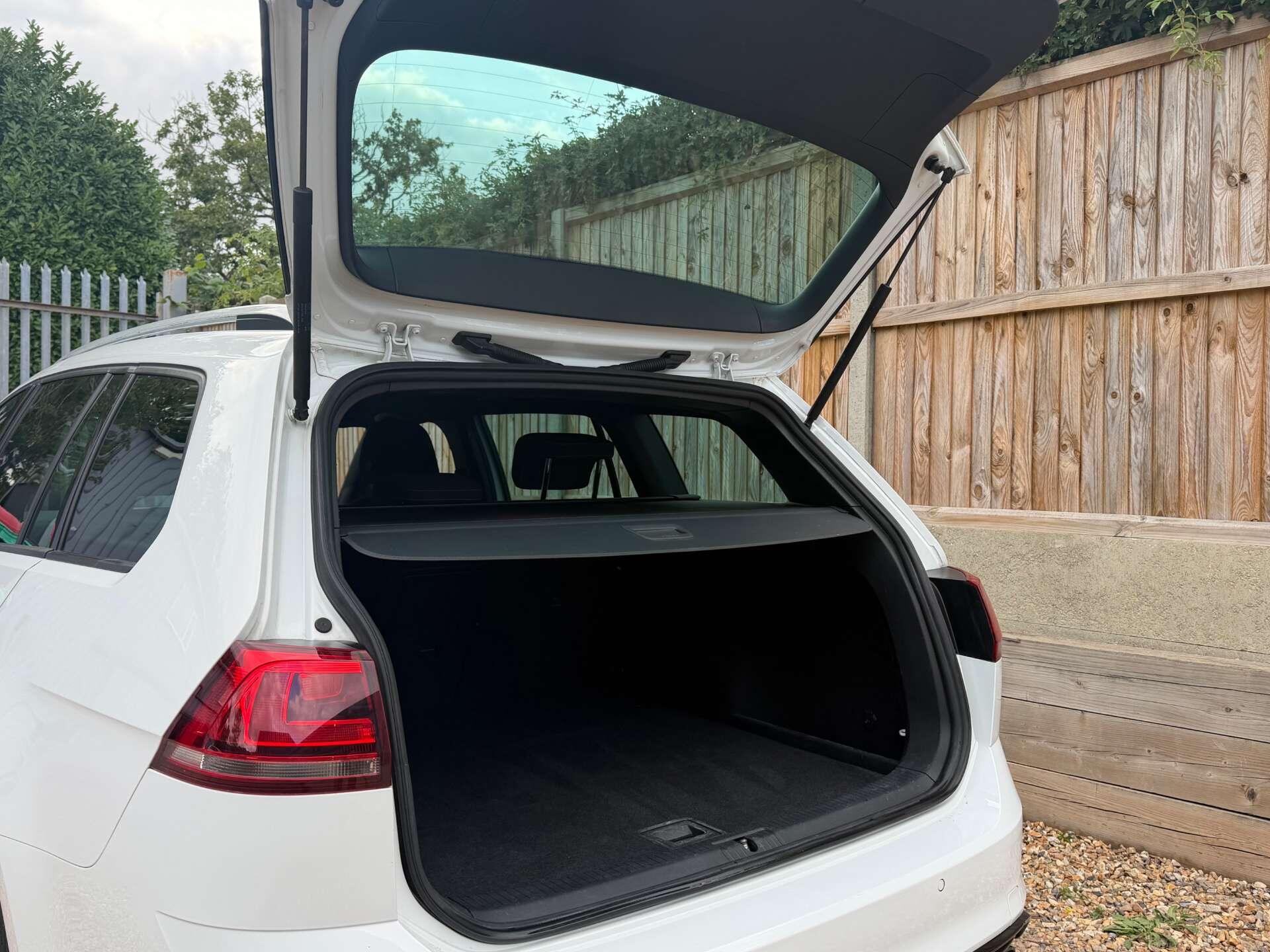 Volkswagen Golf view 15