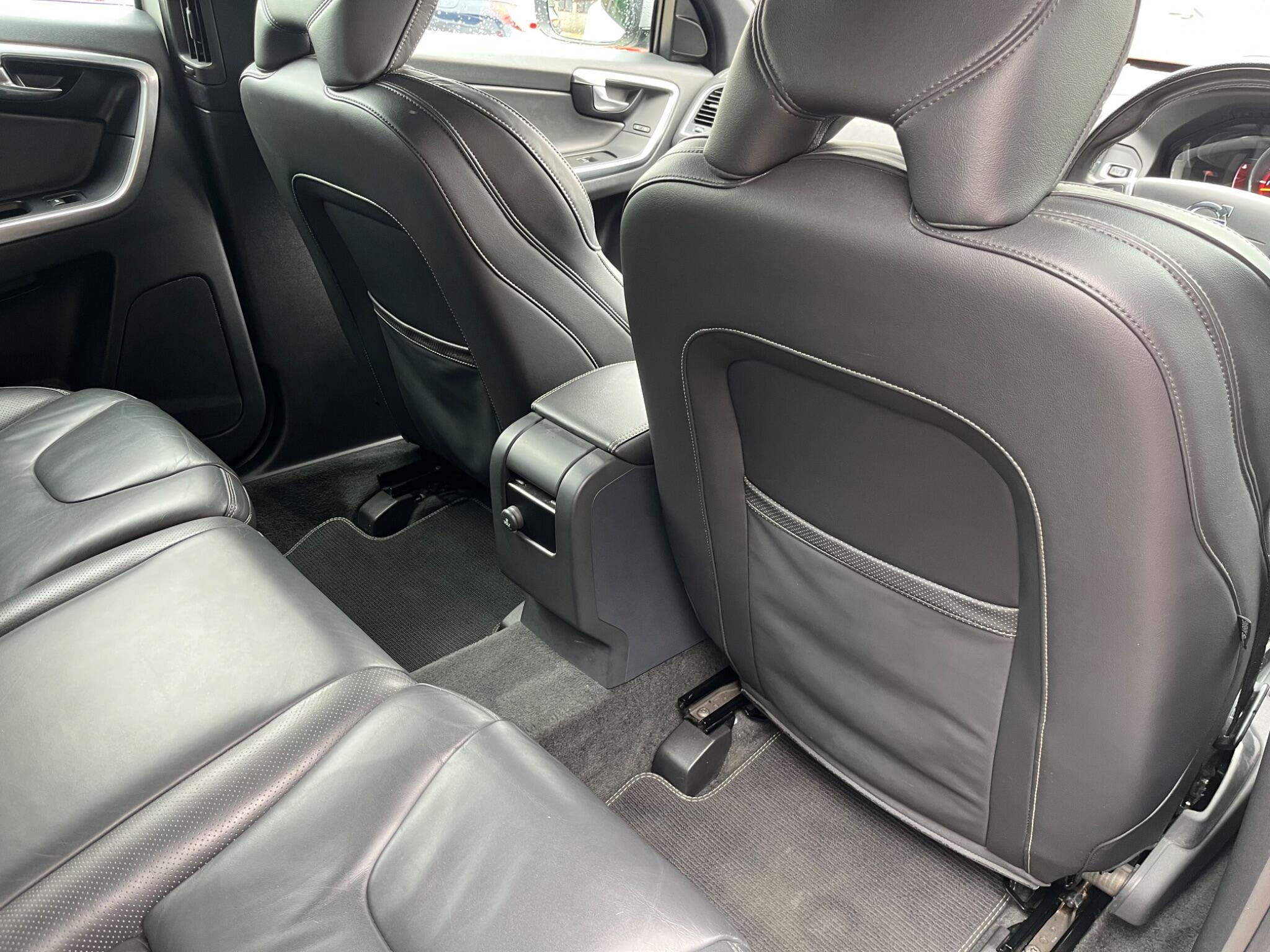 Volvo XC60 view 48