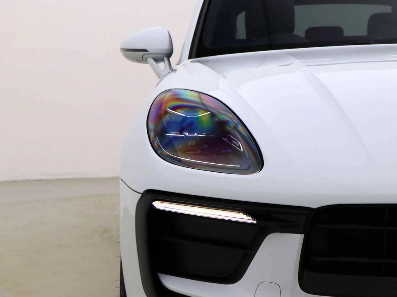 Porsche Macan view 15
