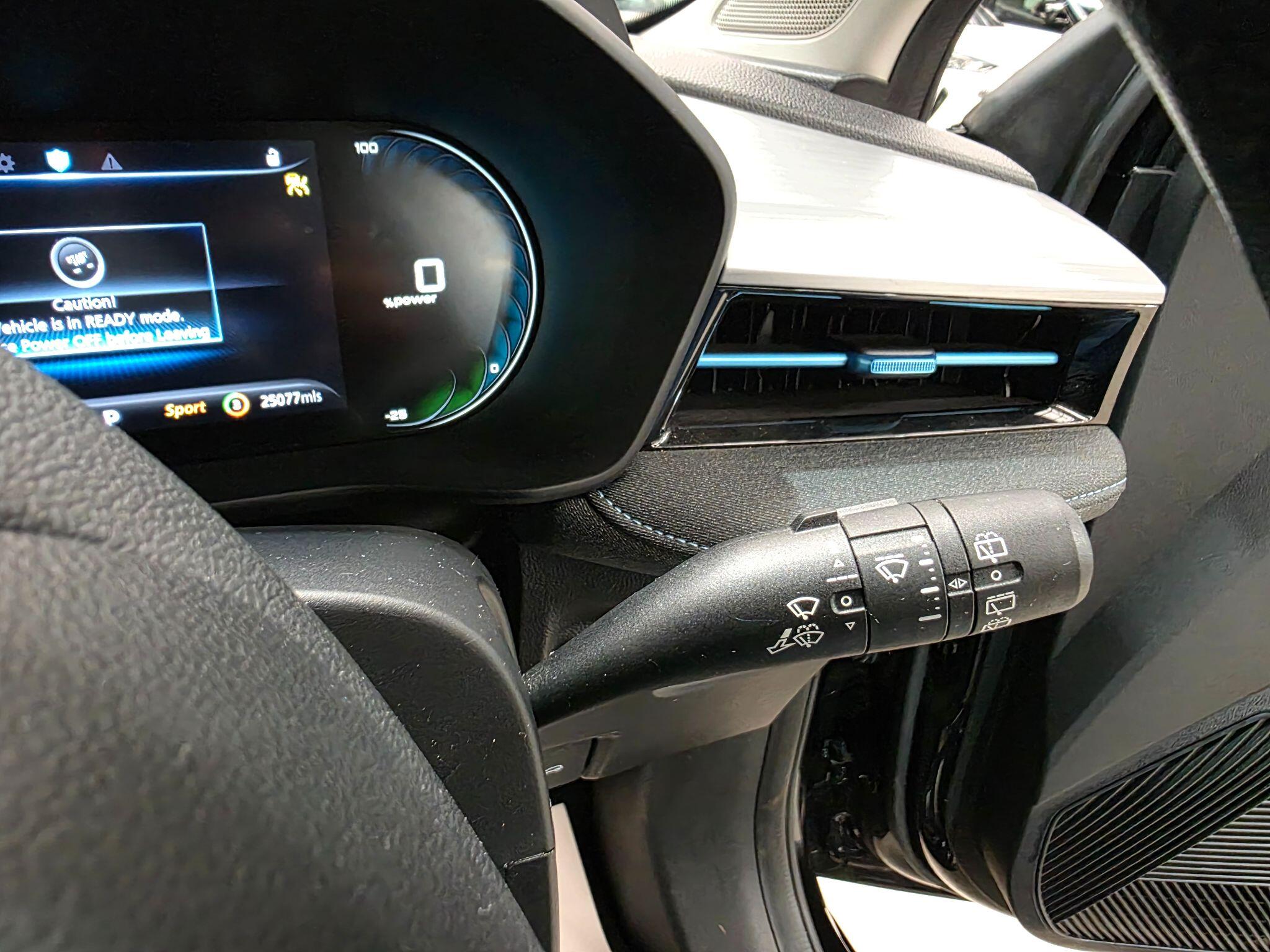 MG MG5 view 17