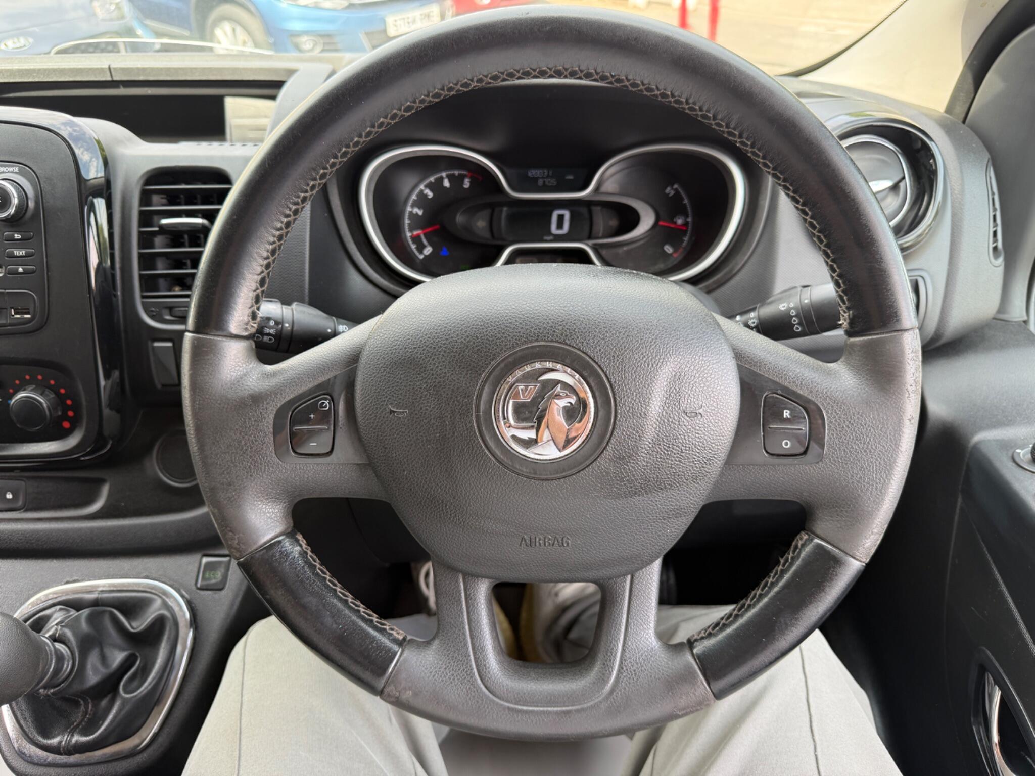 Vauxhall Vivaro - Image 30