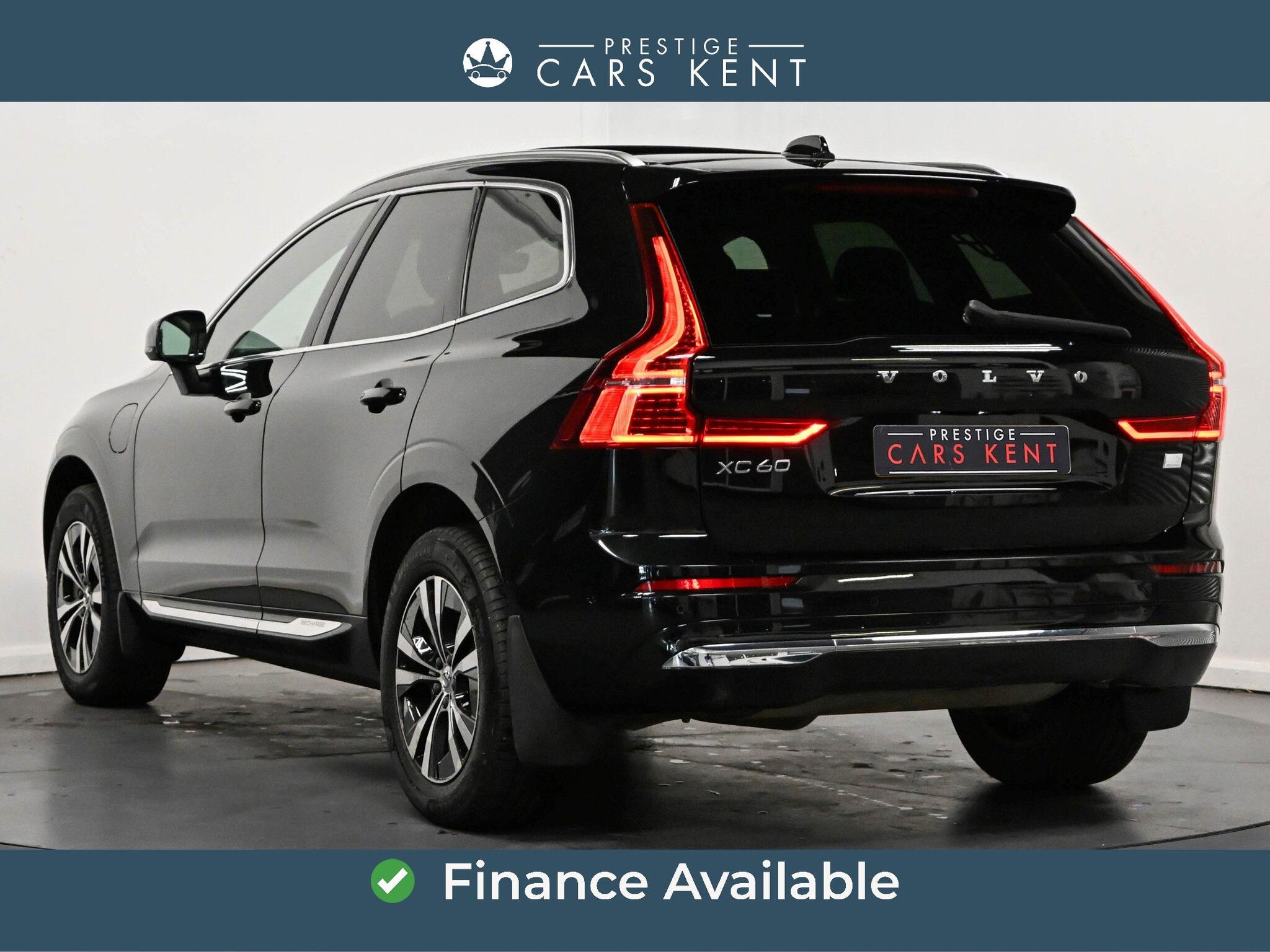 Volvo XC60 view 3