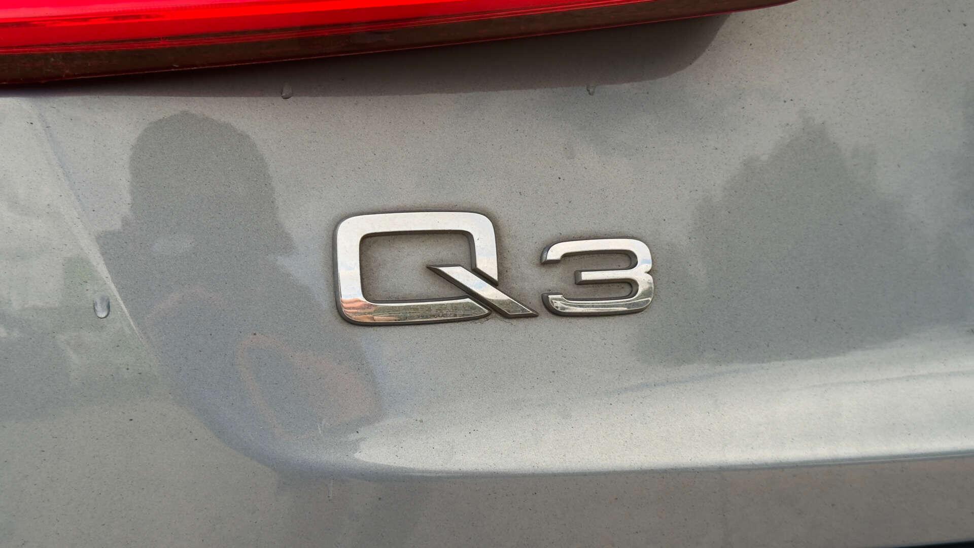 Audi Q3 view 47
