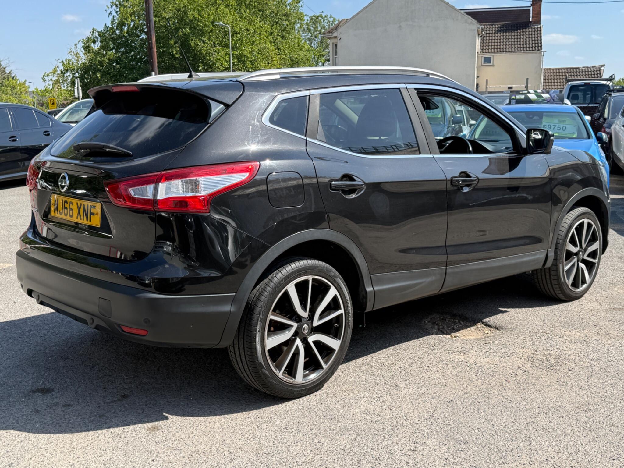 Nissan Qashqai - Image 17