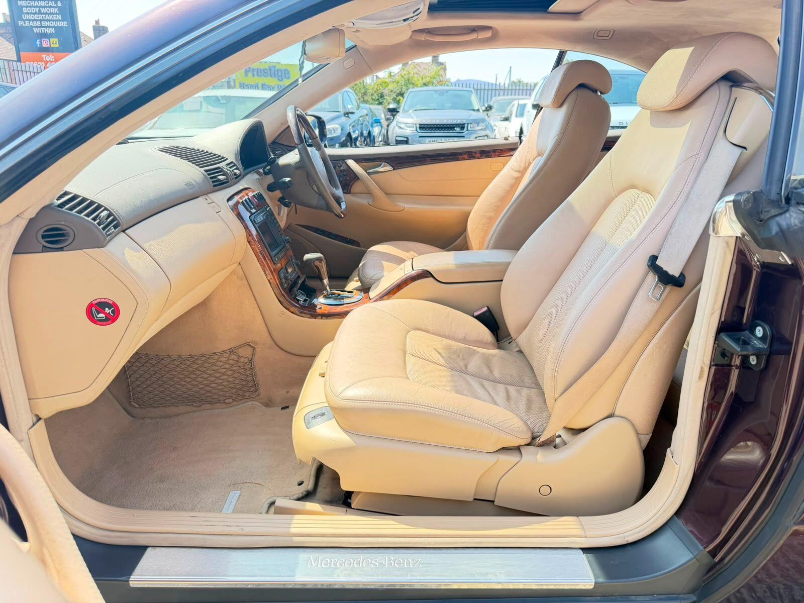 Mercedes-Benz CL view 12