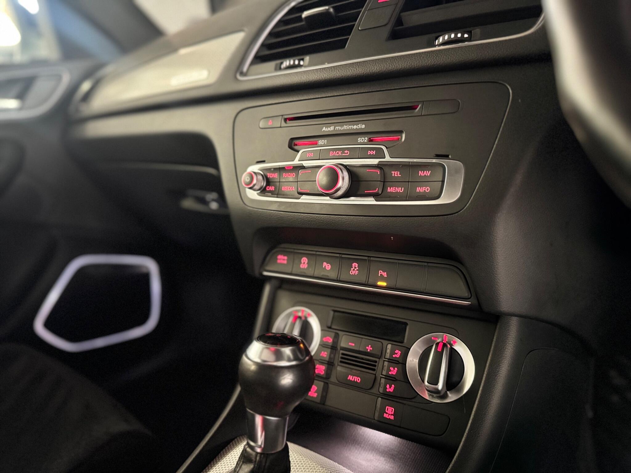 Audi Q3 view 39