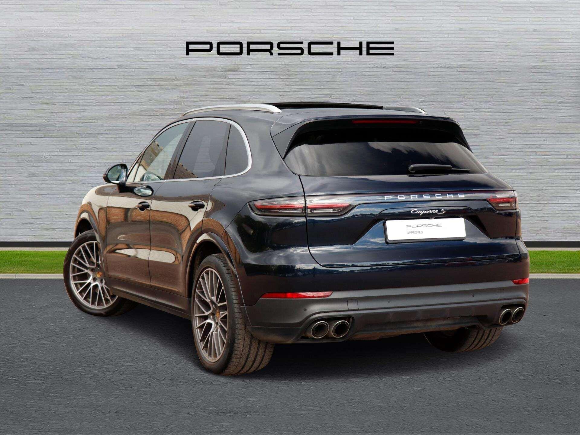 Porsche Cayenne view 5