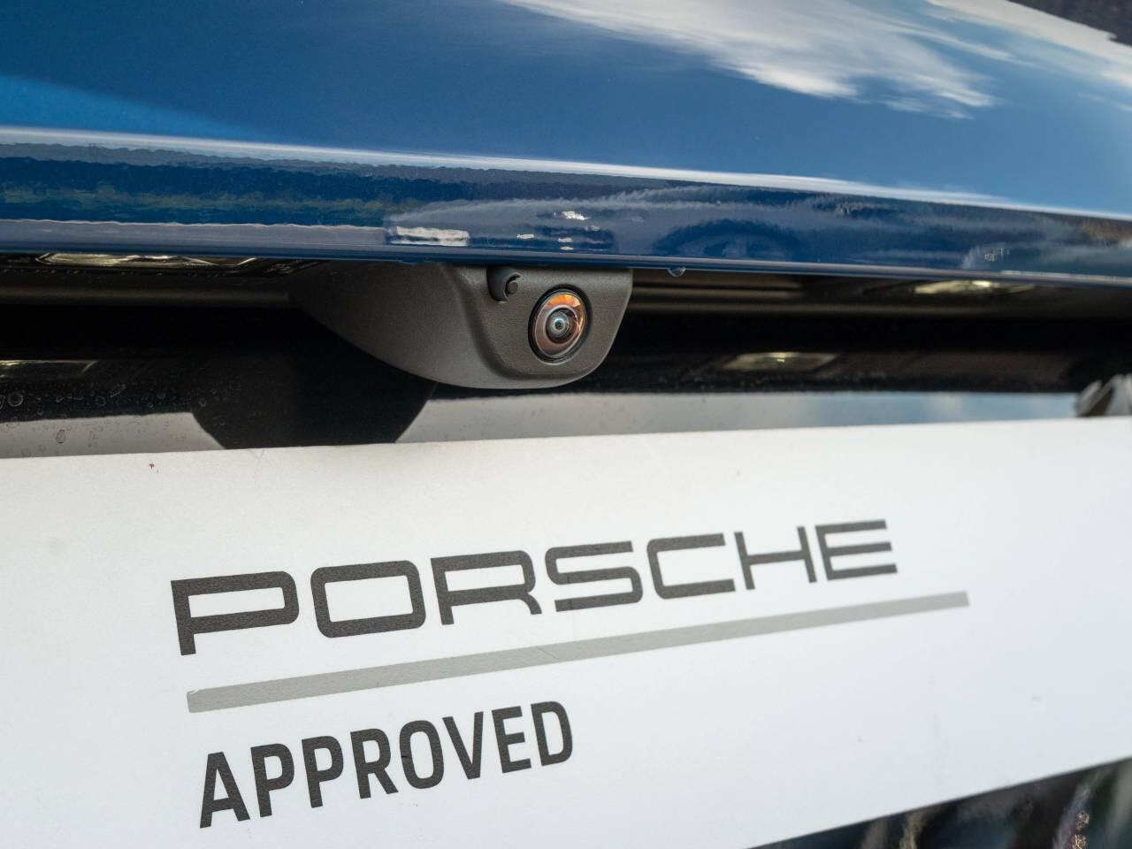 Porsche Cayenne view 11