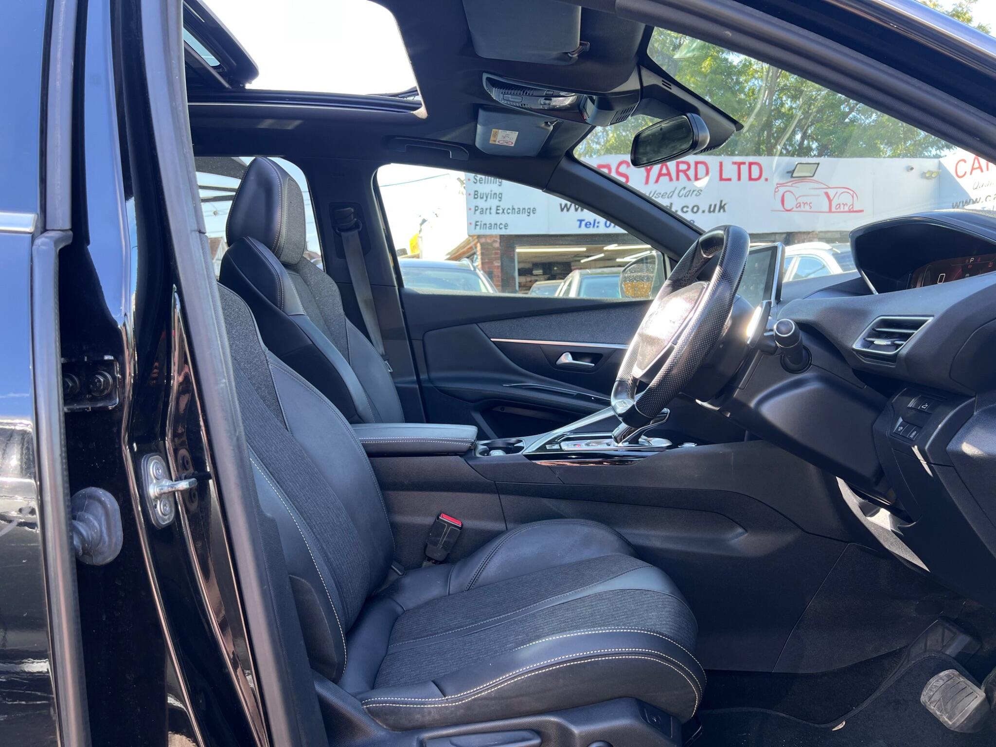 Peugeot 3008 view 17