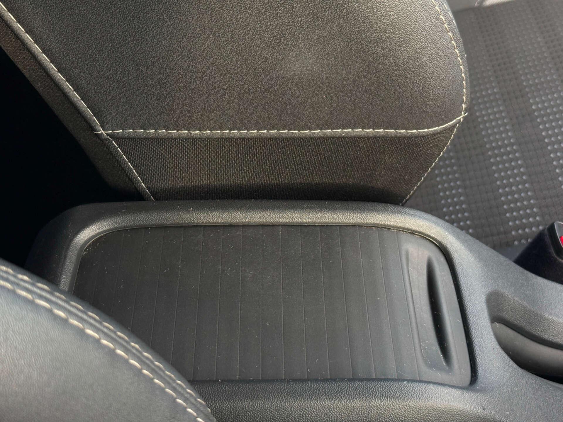 Peugeot 2008 view 64