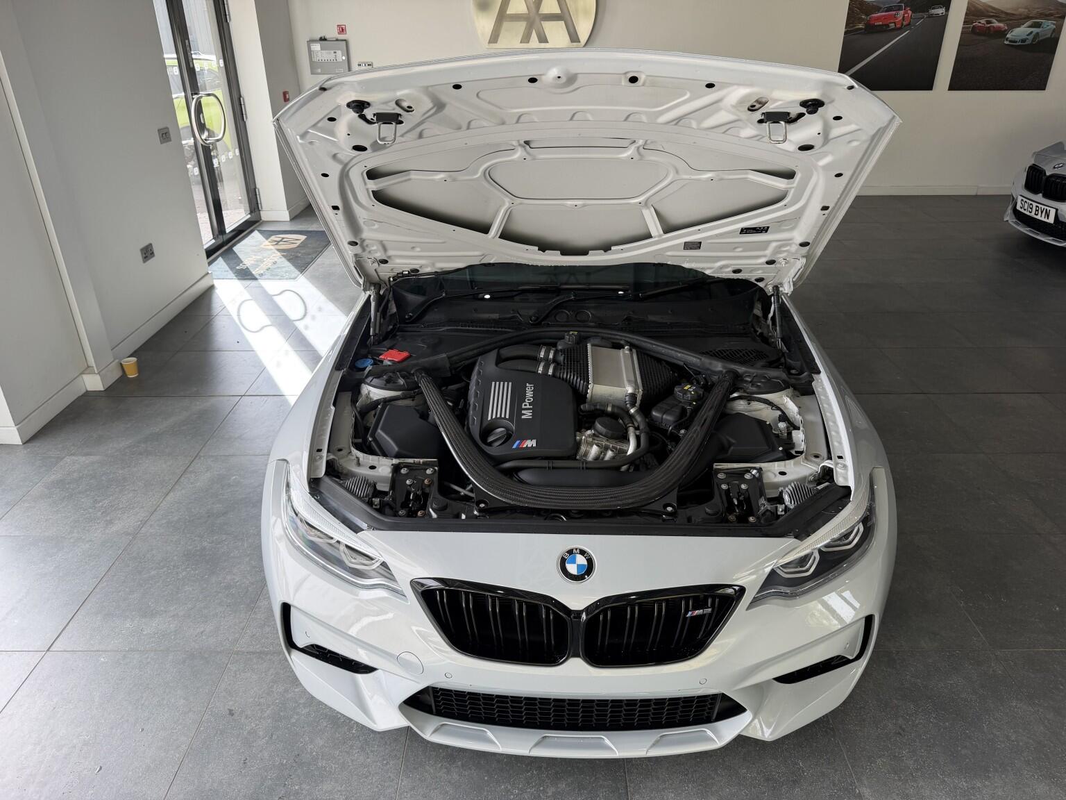 BMW M2 view 40