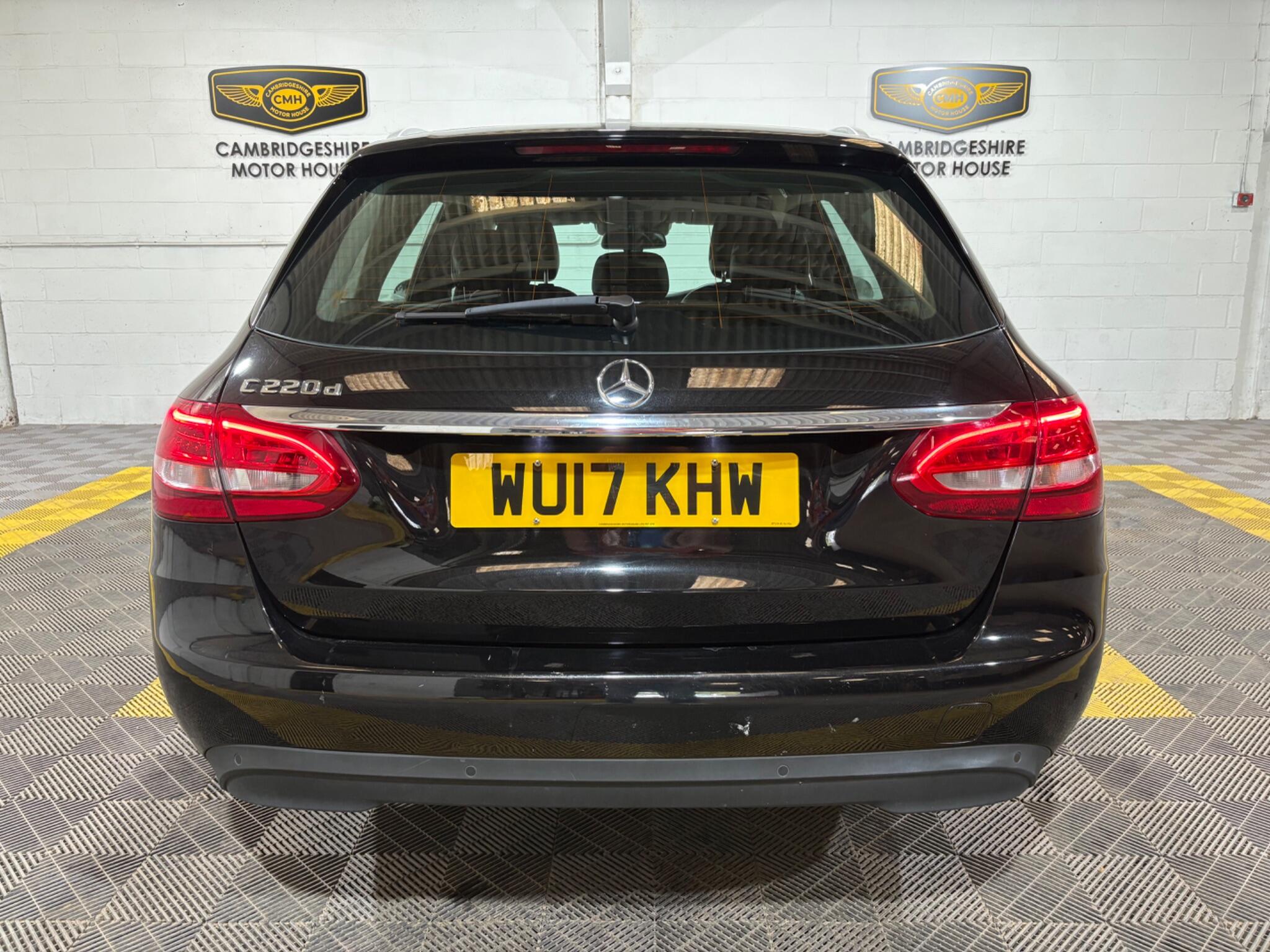 Mercedes-Benz C Class view 87