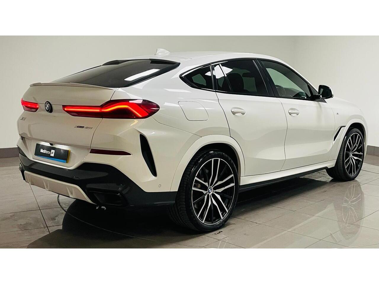 BMW X6 view 9