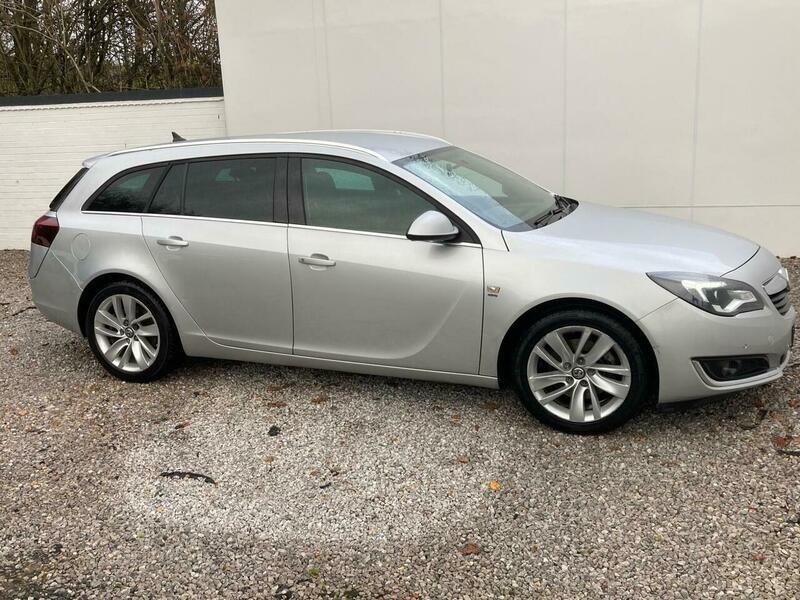 2017 Vauxhall Insignia 2.0 CDTi ecoFLEX SRi Nav Sports Tourer Euro 6 (s/s) 5dr • 120,000 miles image 6