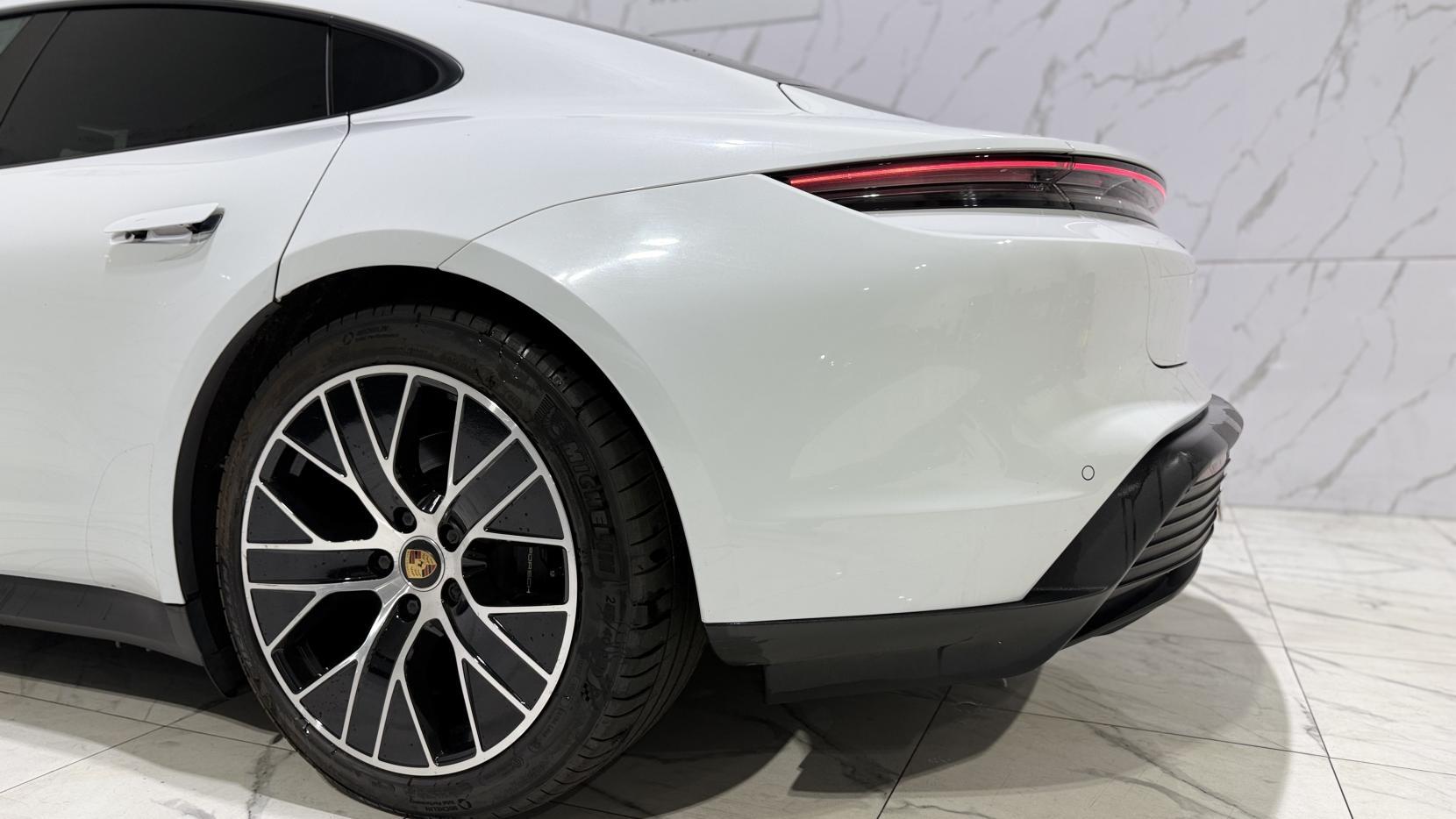 Porsche Taycan view 41