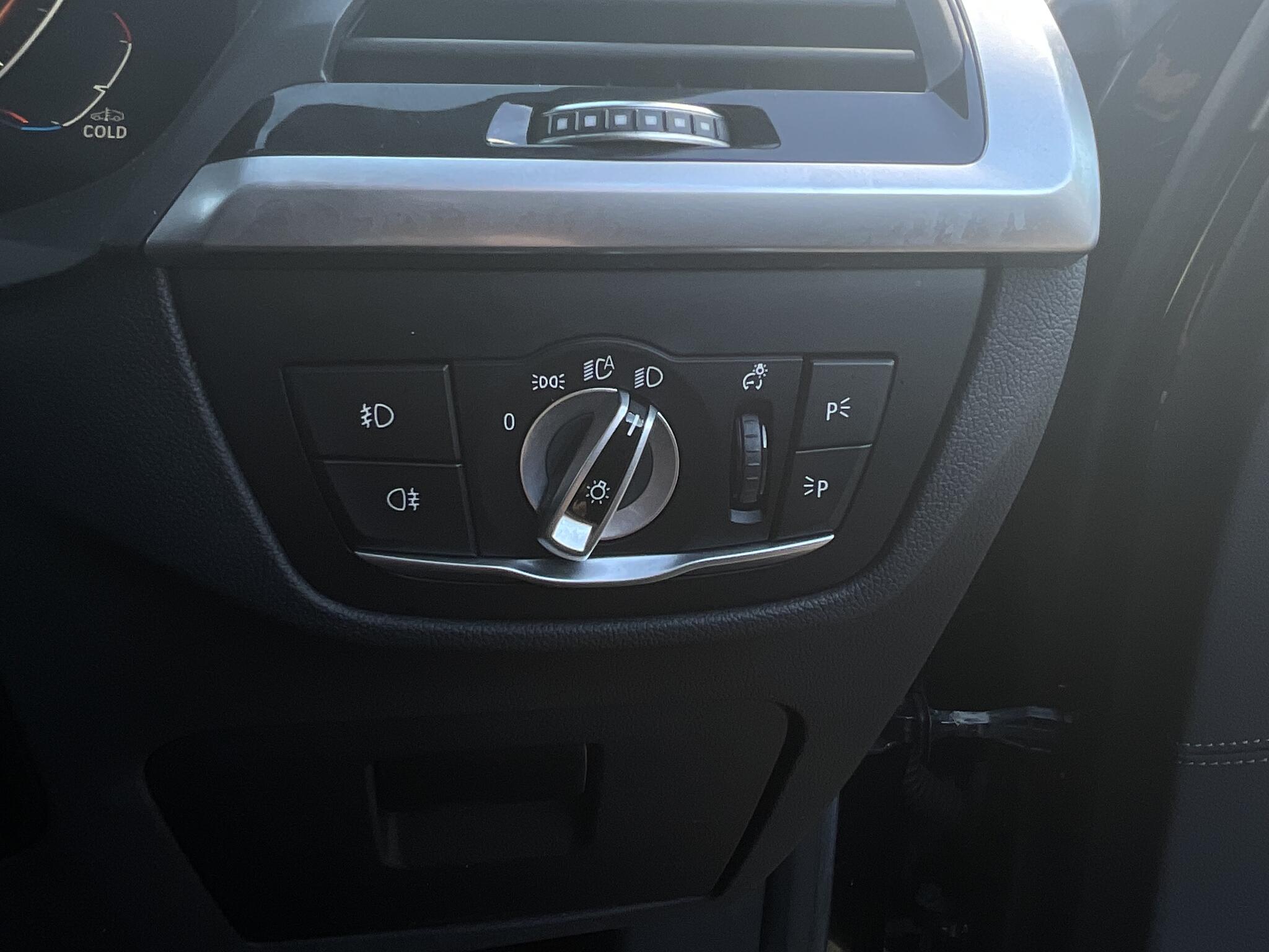 BMW X3 view 32