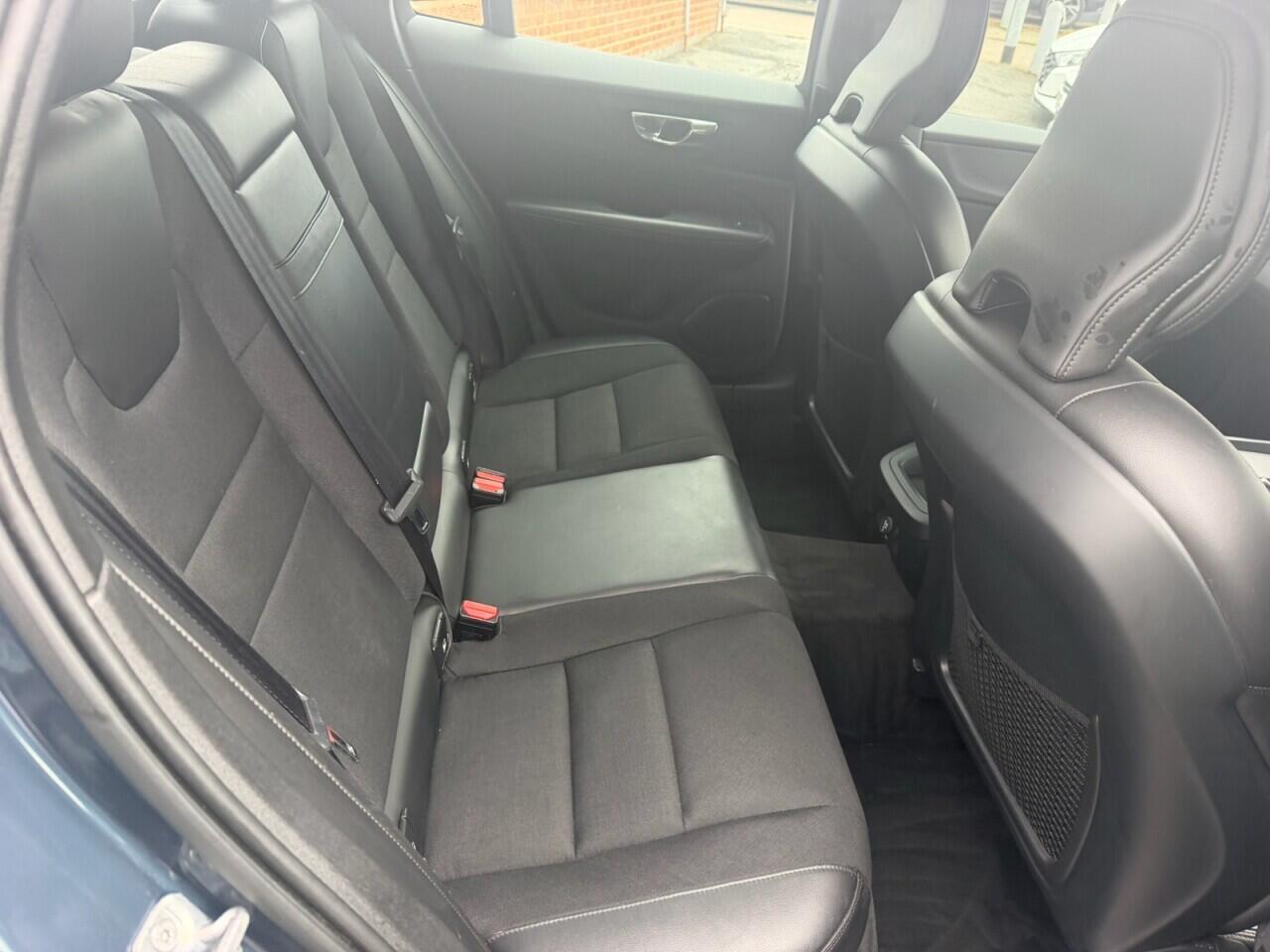 Volvo V60 view 26