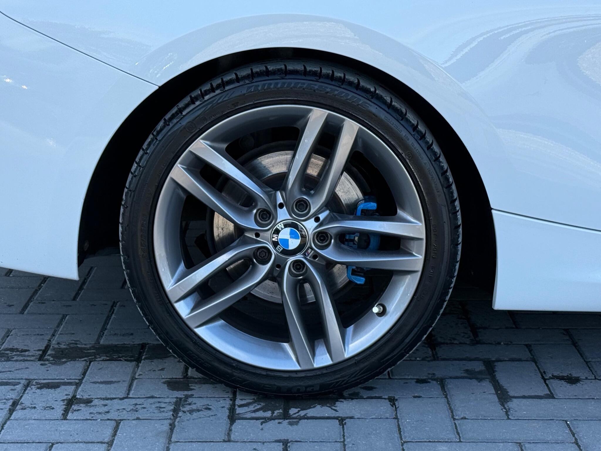 BMW 2 Series view 11
