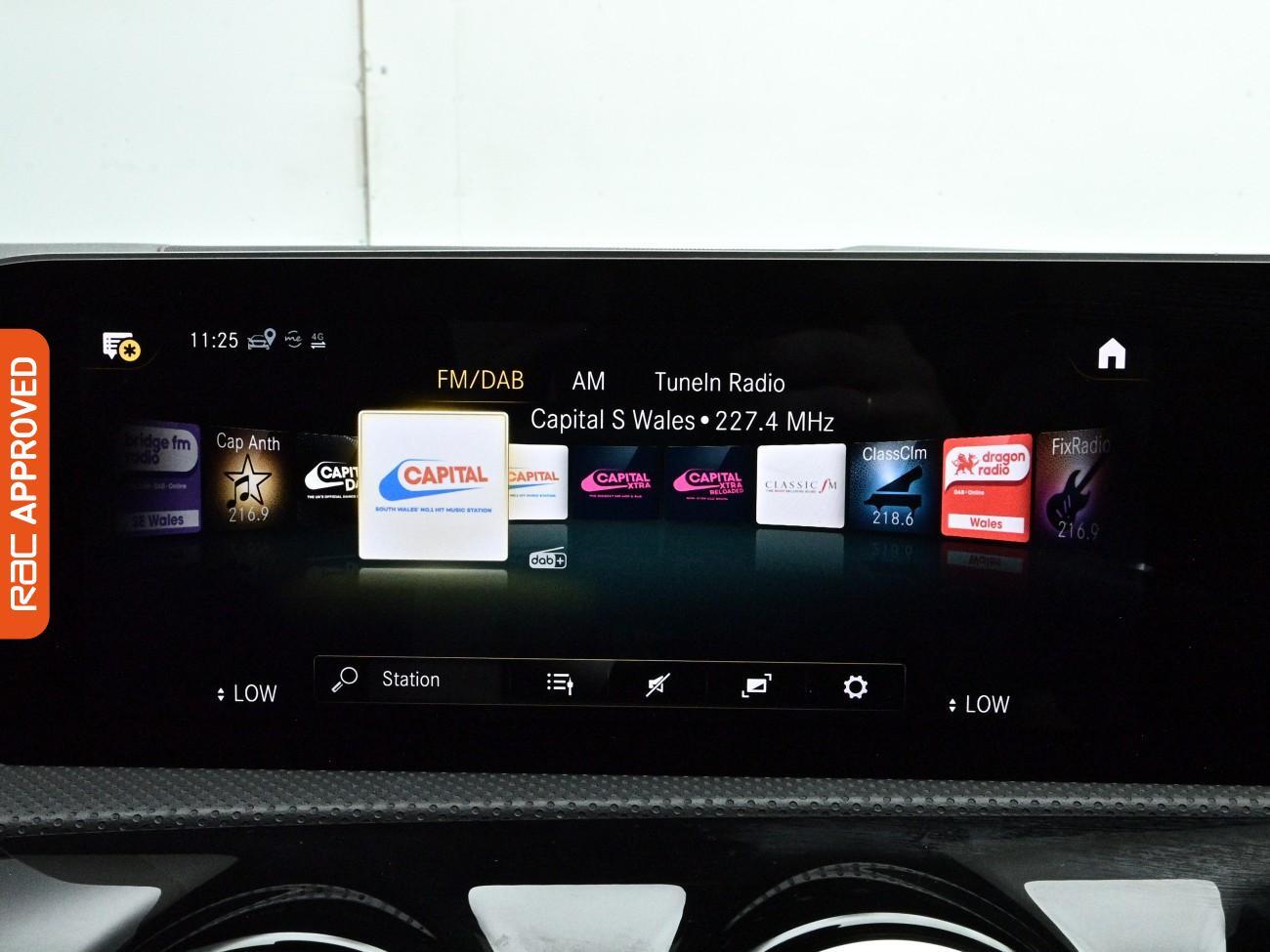 Mercedes-Benz CLA view 18