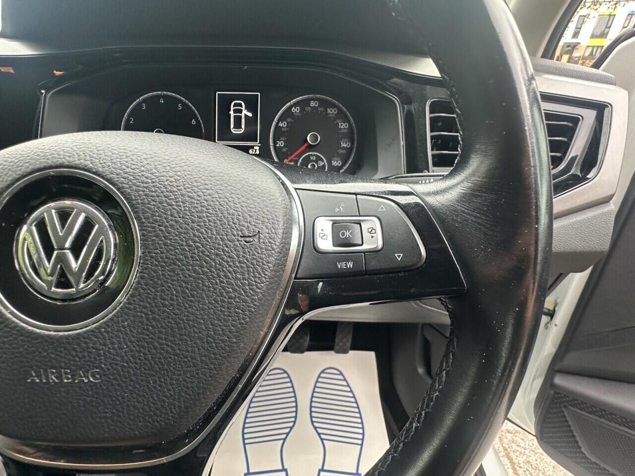 Volkswagen Polo view 26