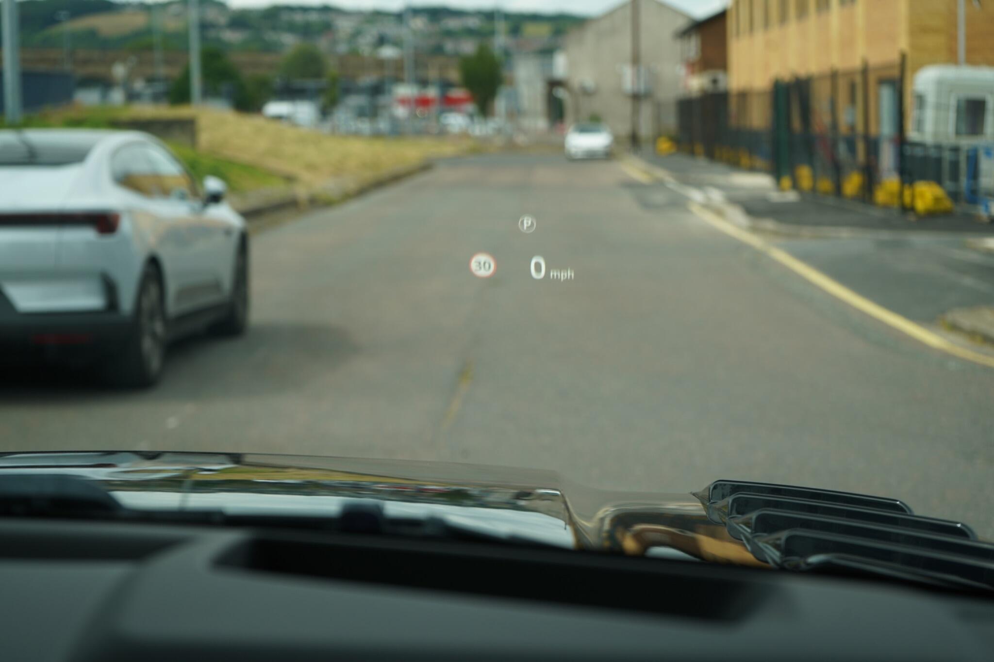 Land Rover Defender 90 view 28