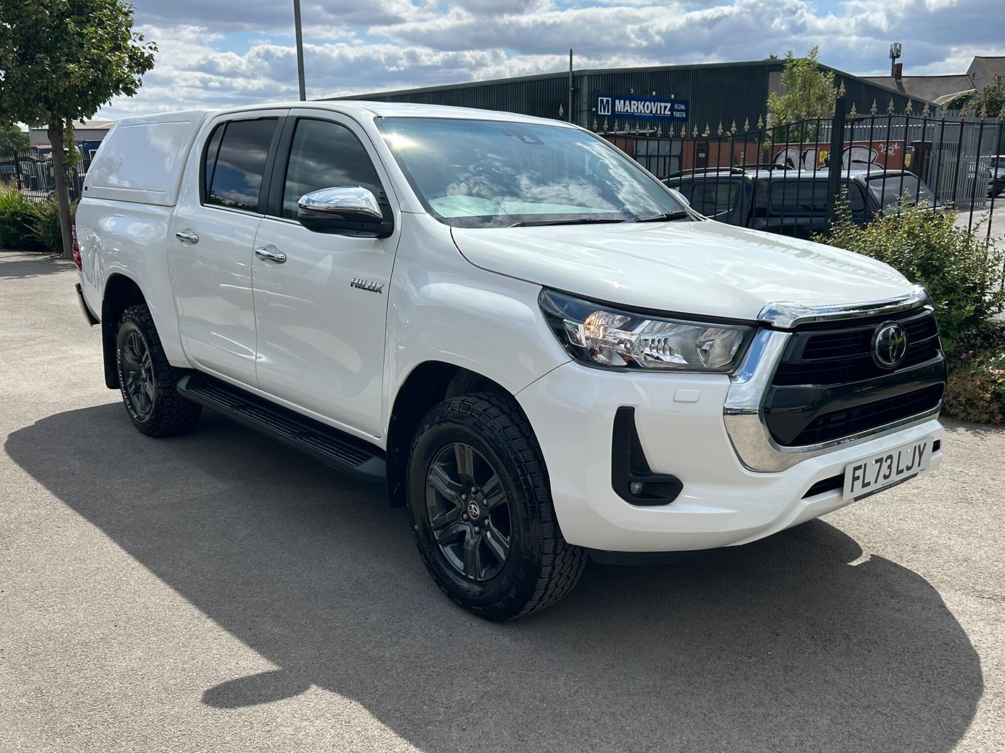 Toyota Hilux view 2