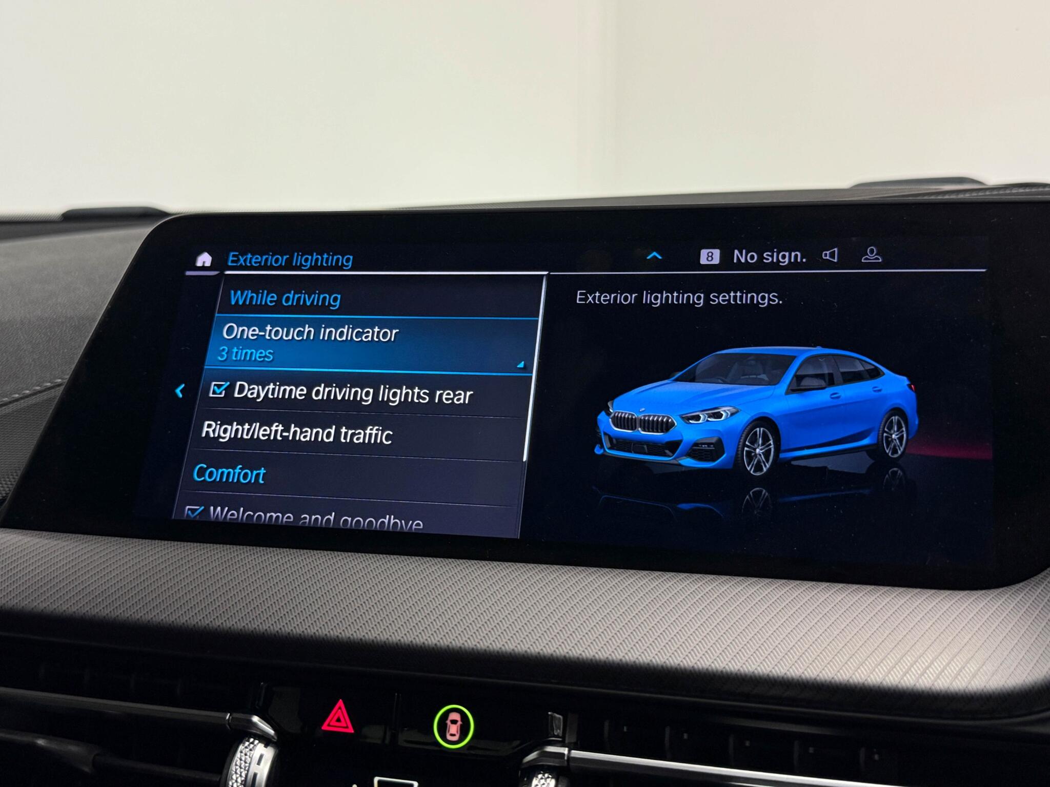 BMW 2 Series view 44