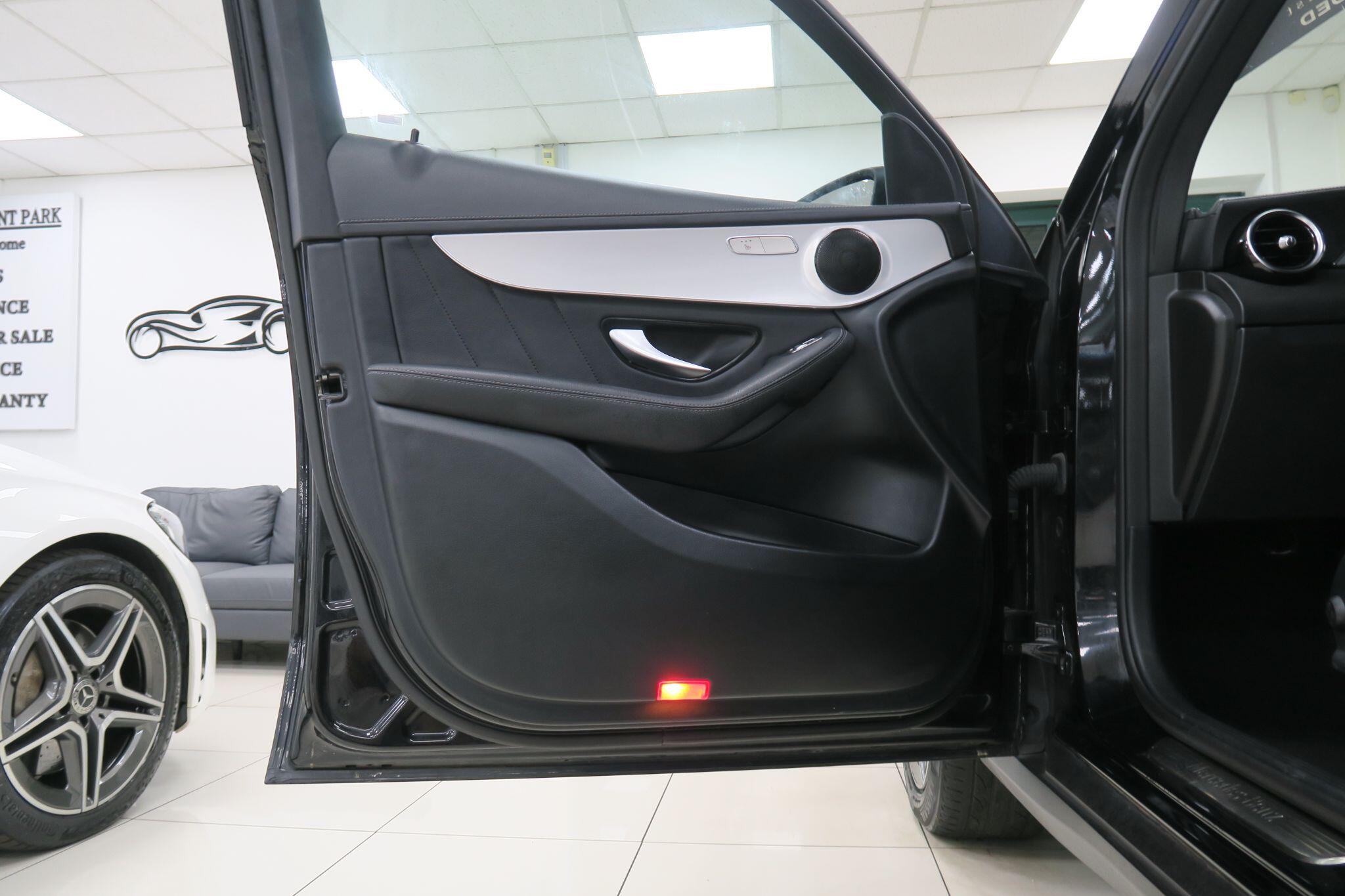 Mercedes-Benz GLC view 17