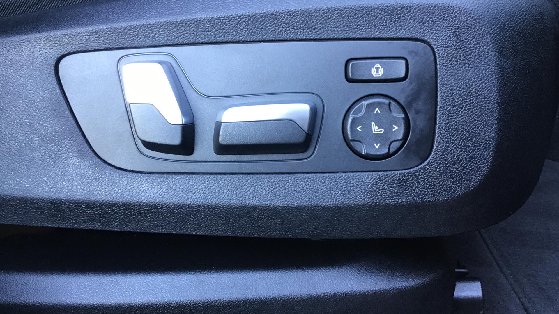 BMW X6 view 27