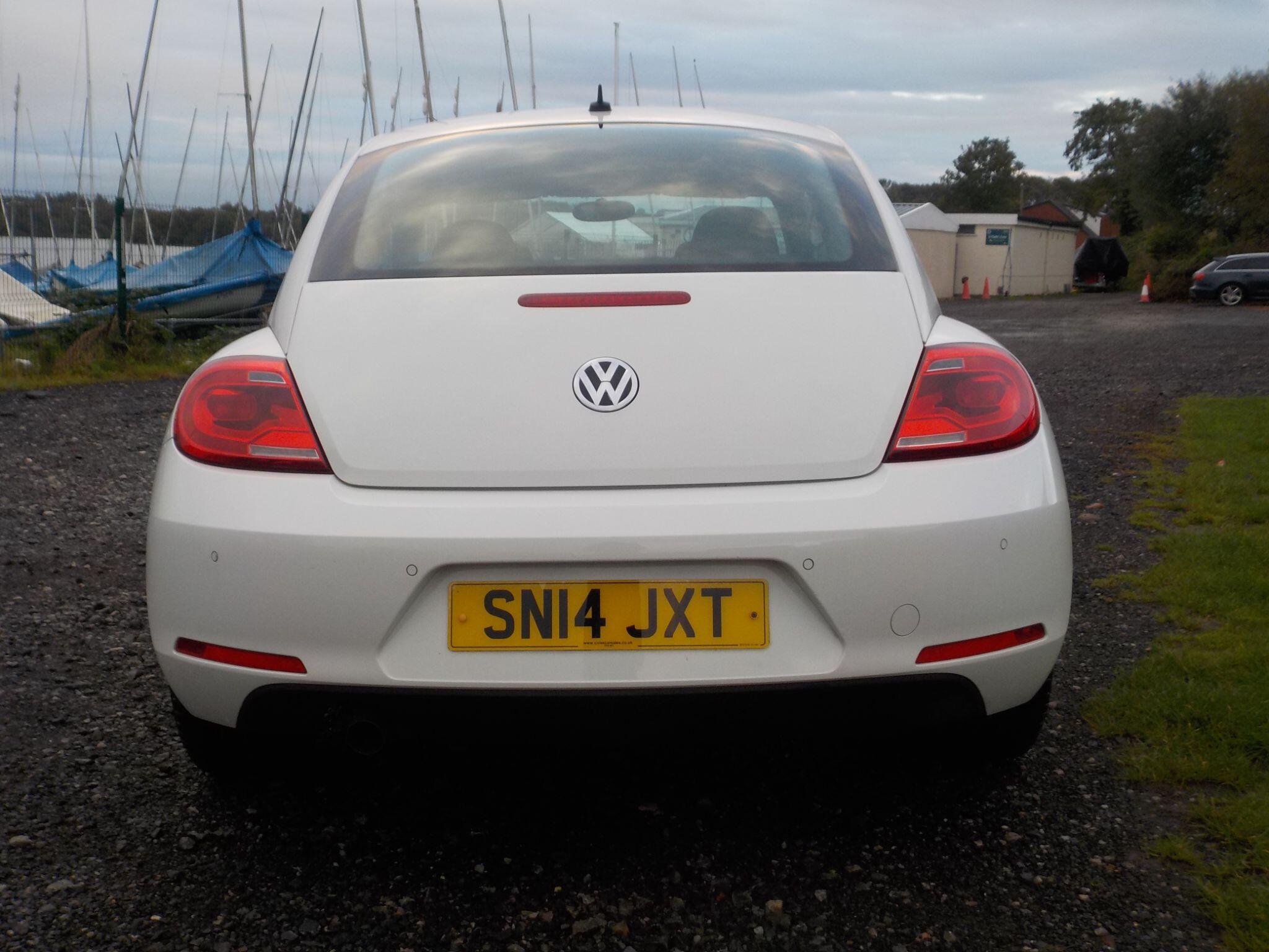 Volkswagen Beetle 1.6 TDI BlueMotion Tech Design Euro 5 (s/s) 3dr