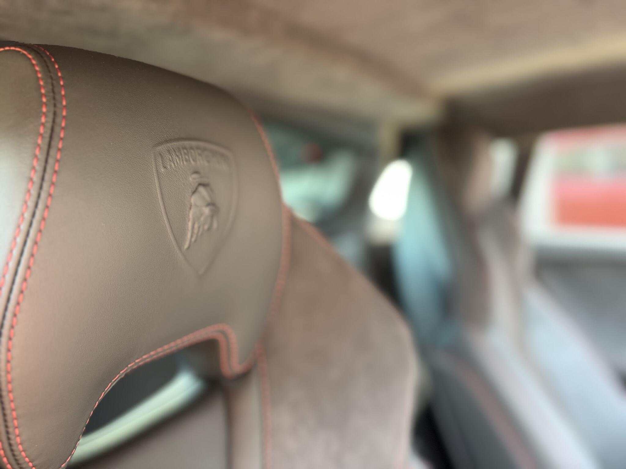 Lamborghini Huracan view 27