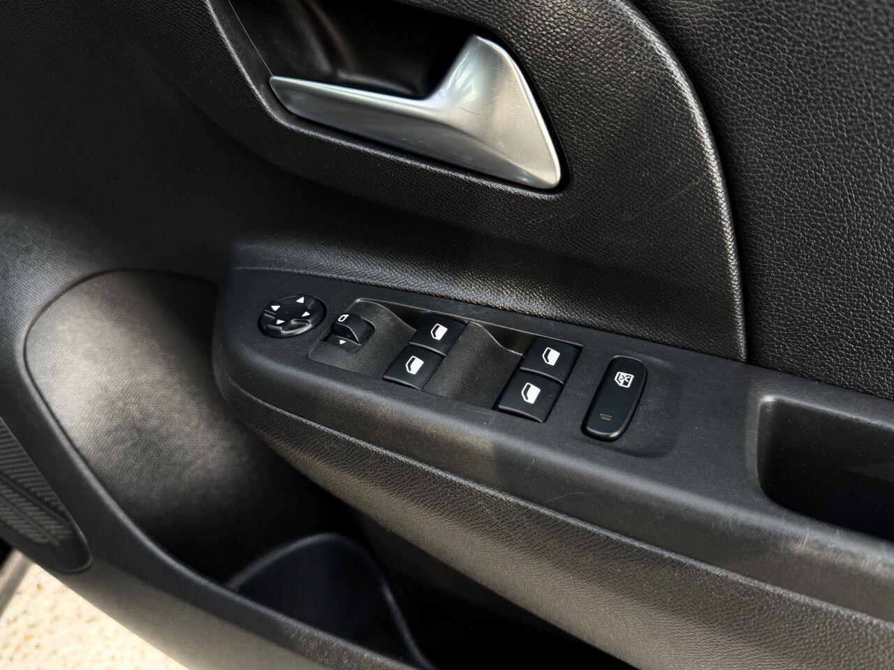 Vauxhall Corsa view 28