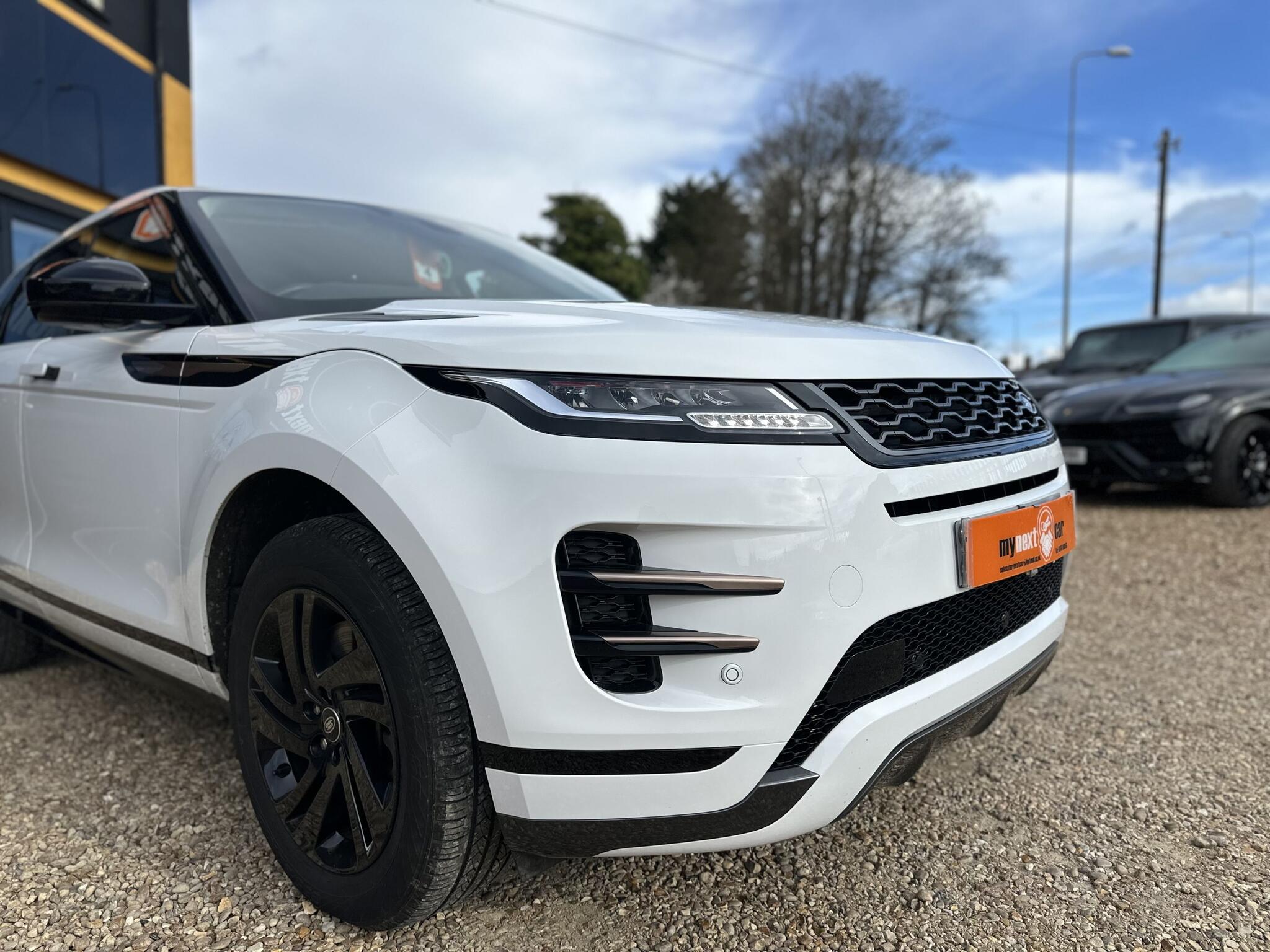 Land Rover Range Rover Evoque view 2
