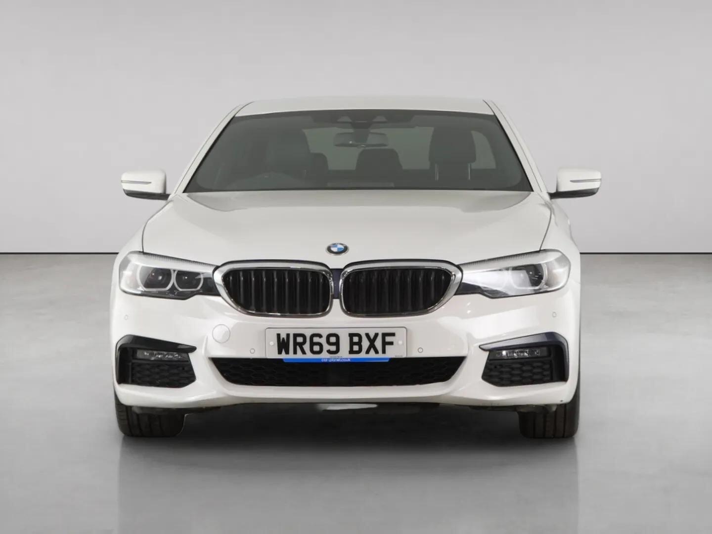 BMW 5 Series view 5