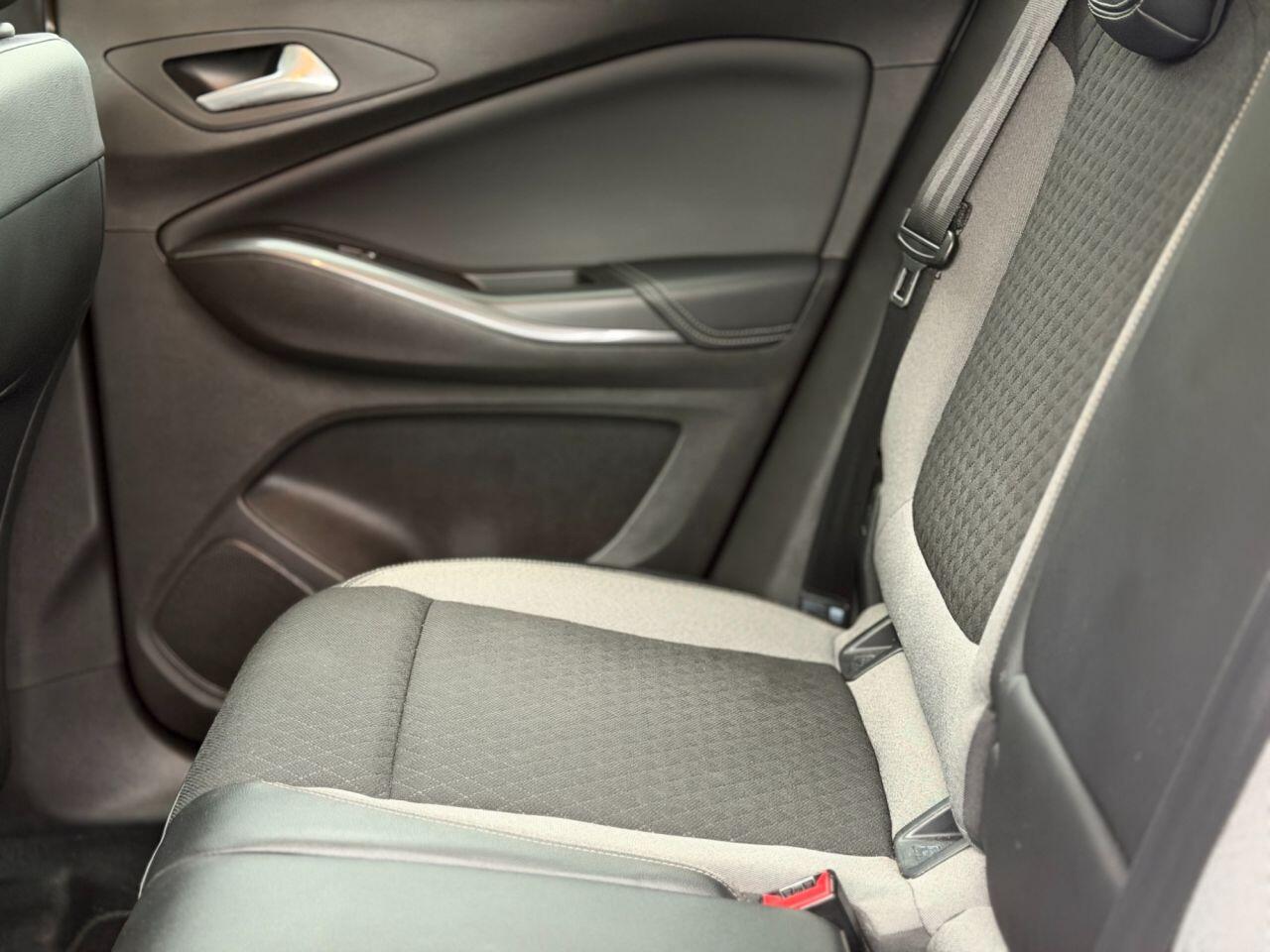 Vauxhall Grandland X view 124