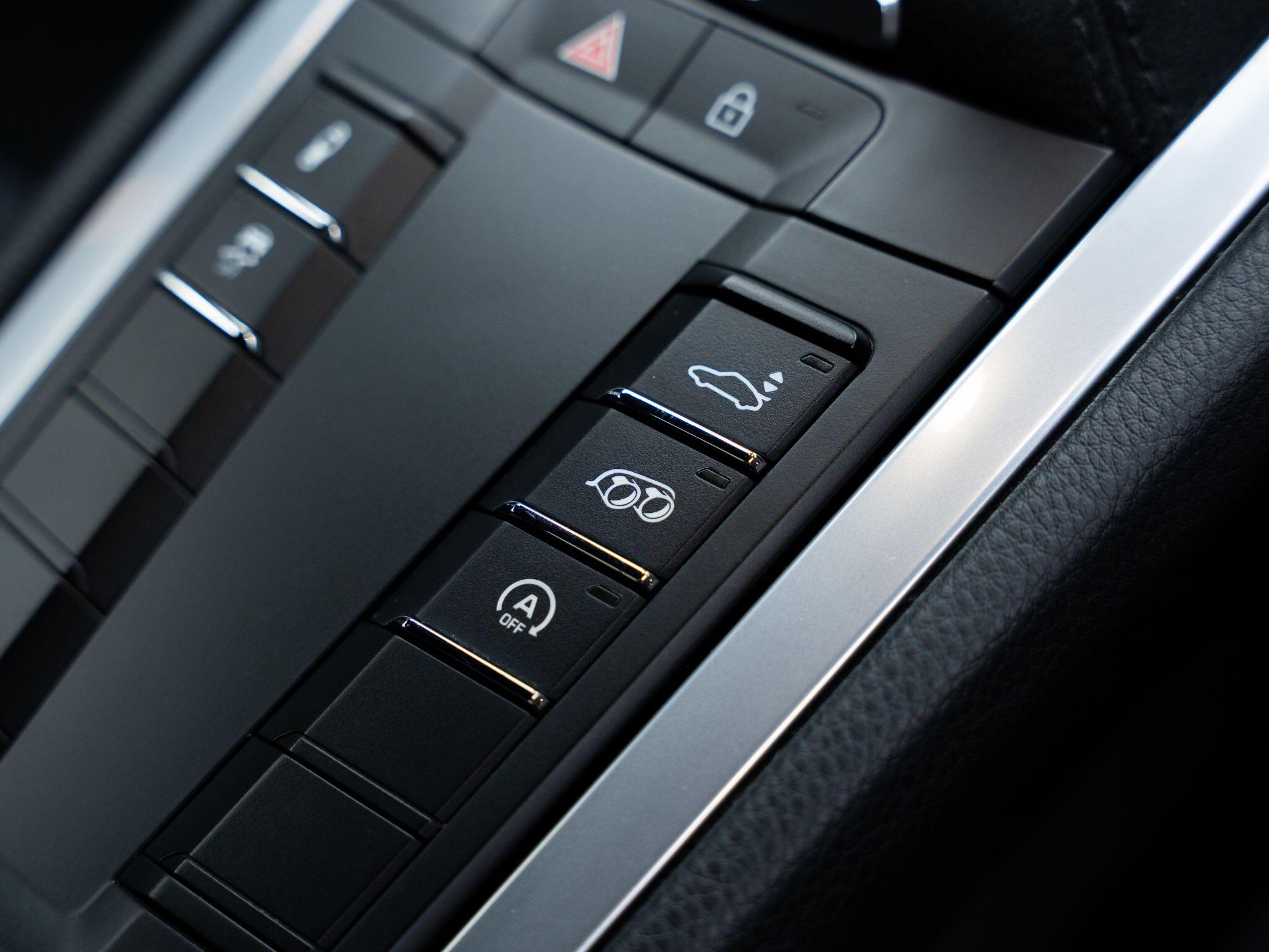 Porsche Cayman view 26