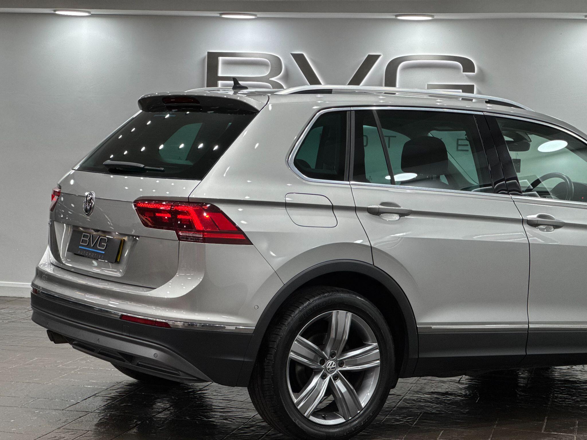 Volkswagen Tiguan view 21